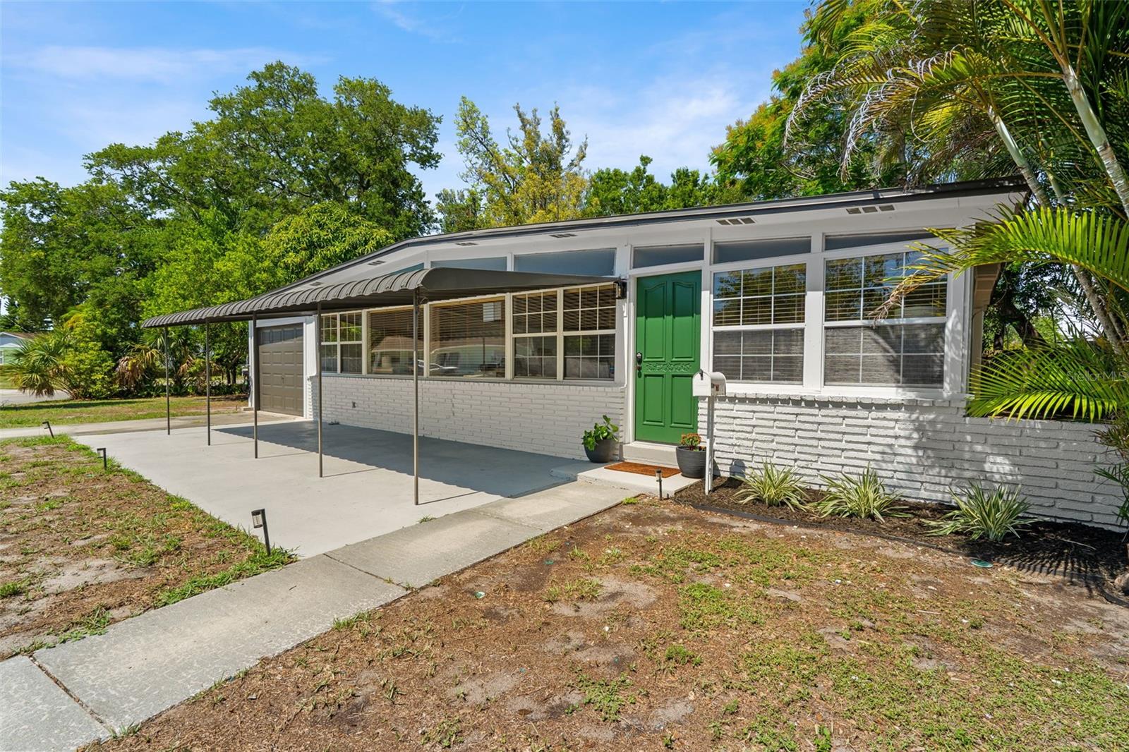 6800 ONYX DR N, ST PETERSBURG, FL, 33702