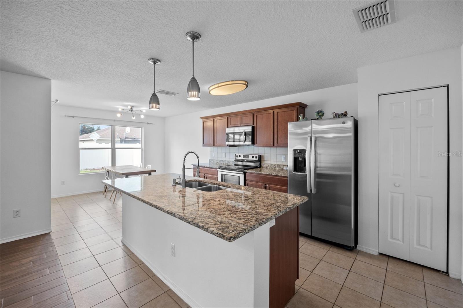 2330 PLANTATION OAK DR, ORLANDO, FL, 32824
