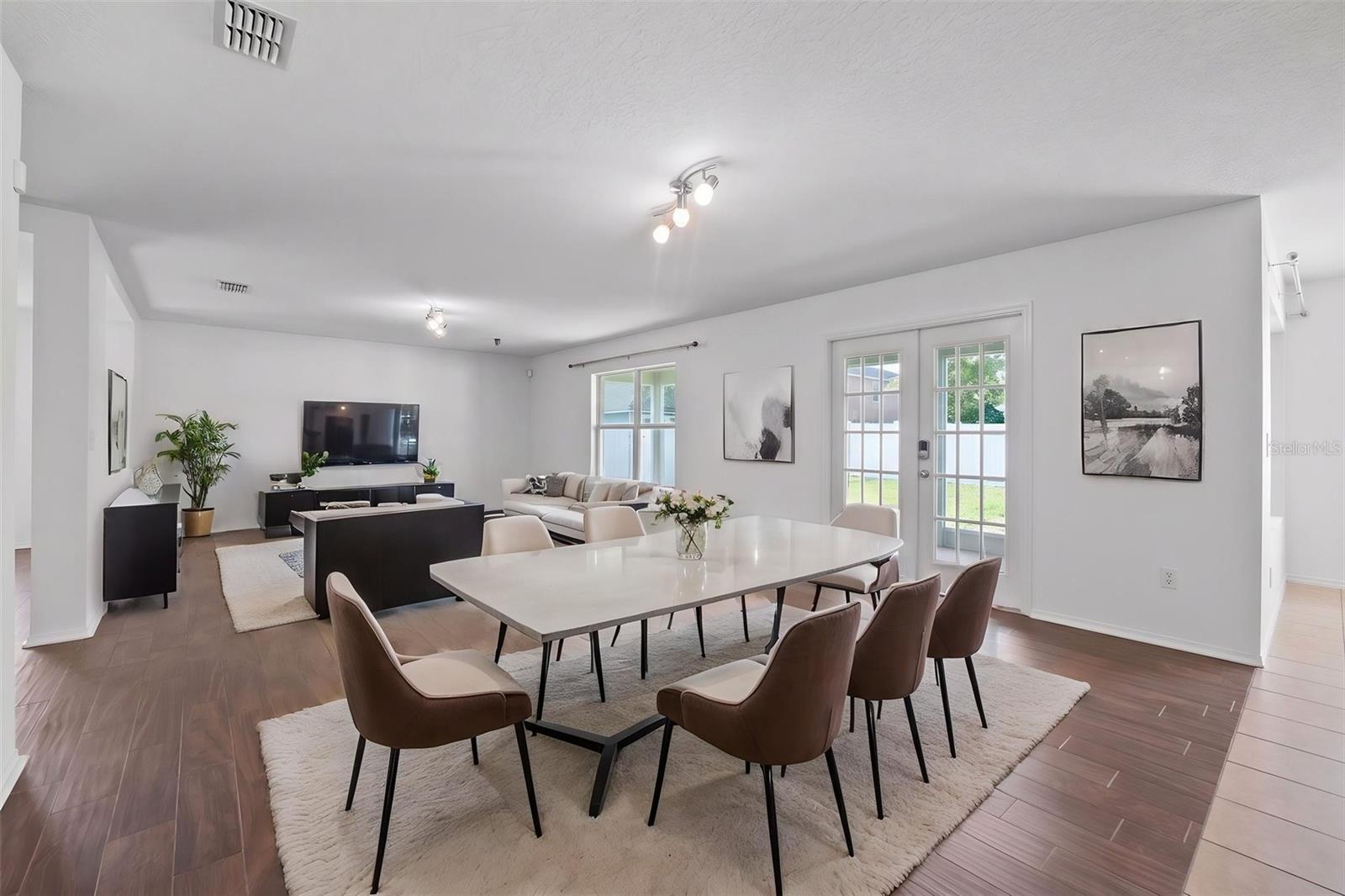 2330 PLANTATION OAK DR, ORLANDO, FL, 32824