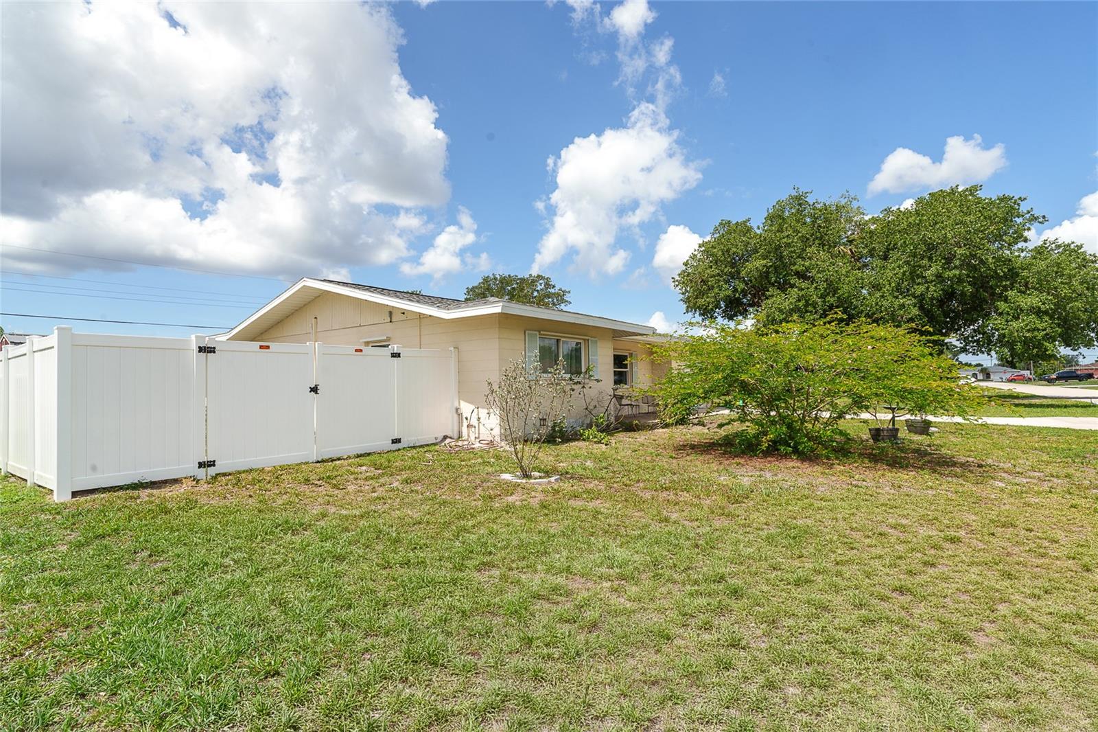 22129 ROCHESTER AVE, PORT CHARLOTTE, FL, 33952