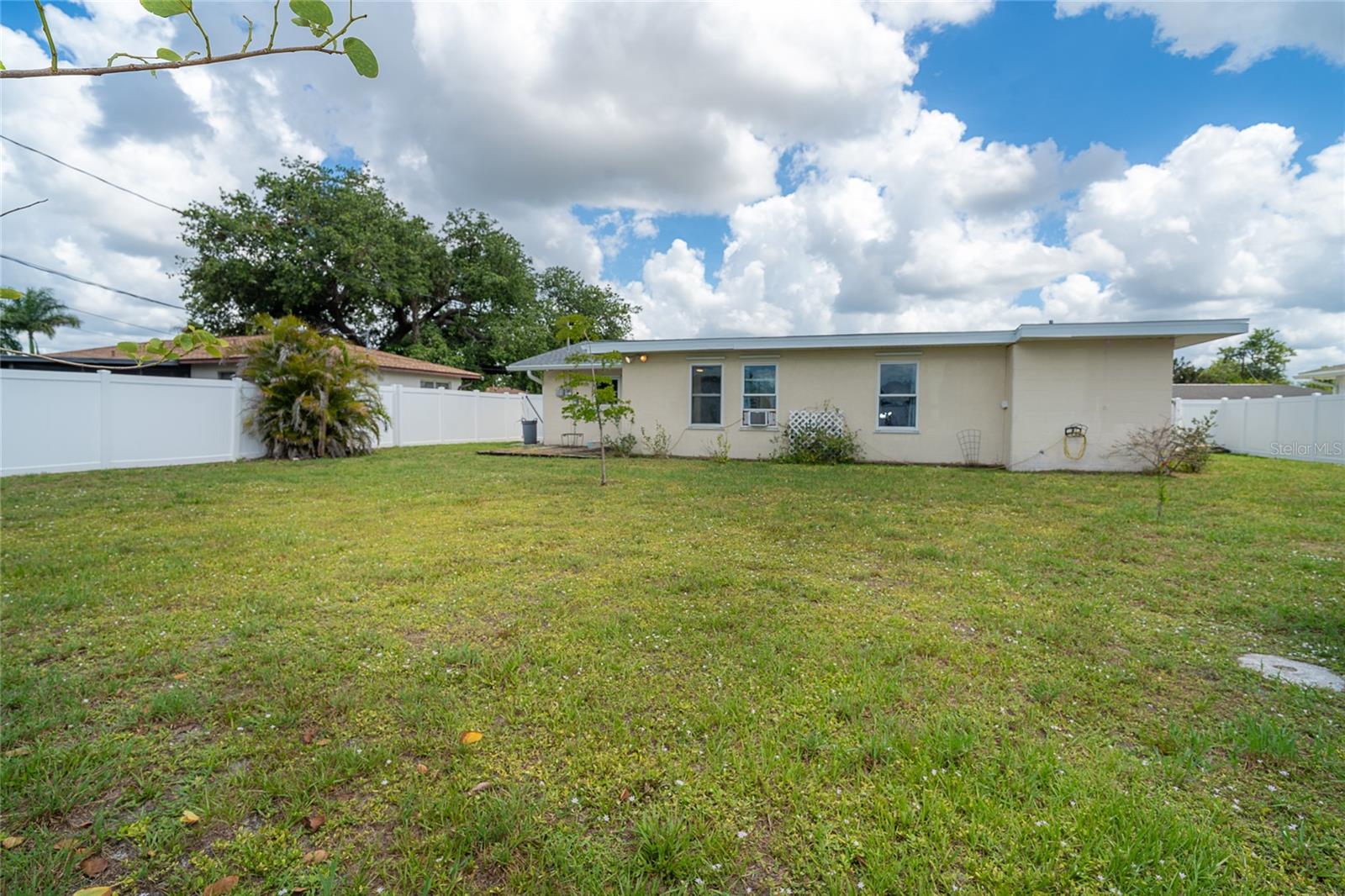 22129 ROCHESTER AVE, PORT CHARLOTTE, FL, 33952
