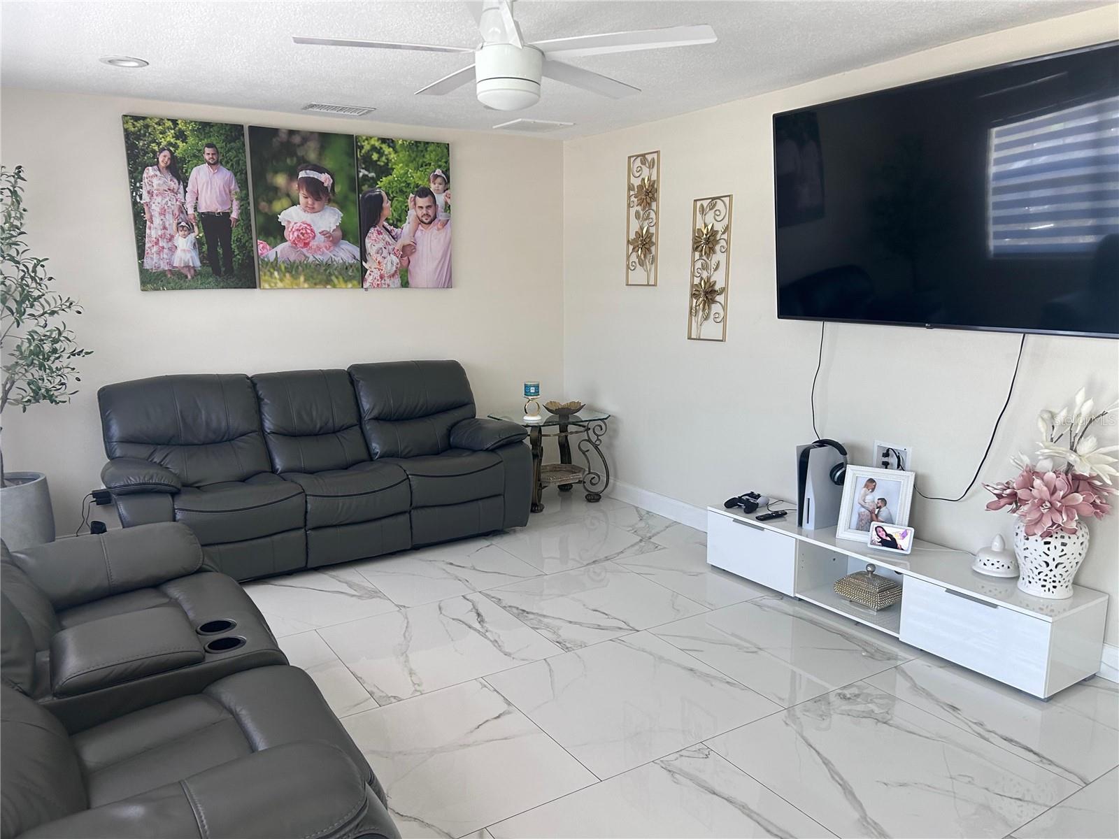 3004 W ROBSON ST, TAMPA, FL, 33614