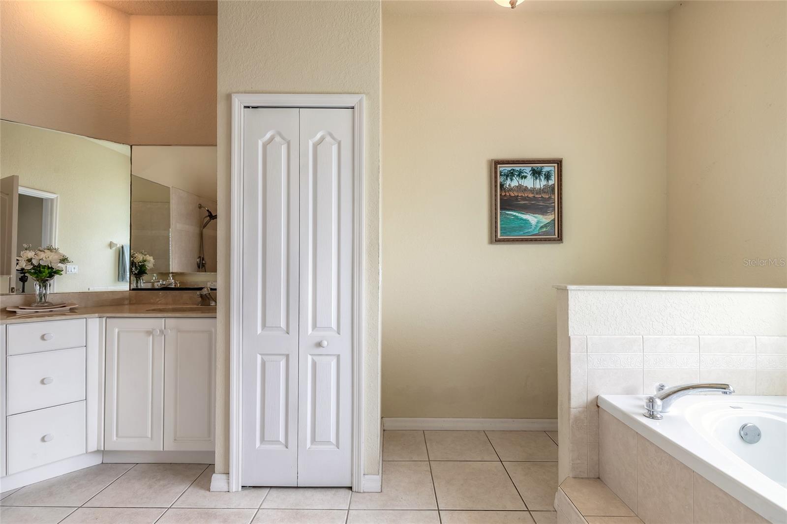 8 LAMOYNE LN, PALM COAST, FL, 32137