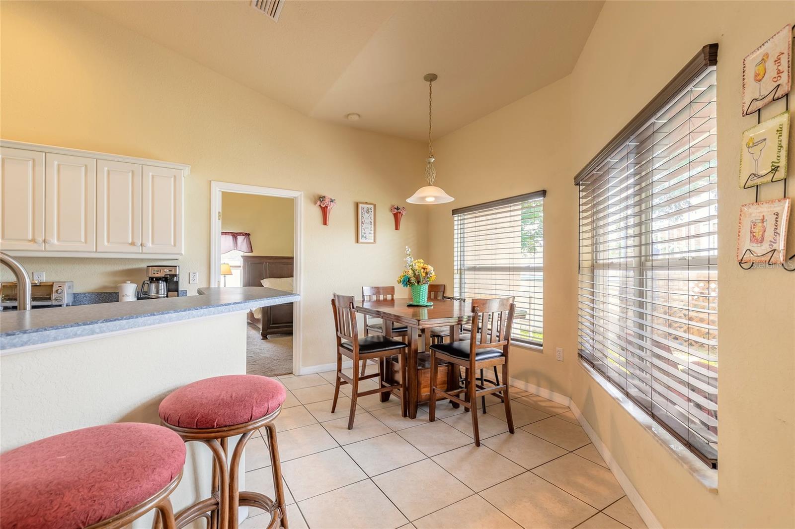 8 LAMOYNE LN, PALM COAST, FL, 32137