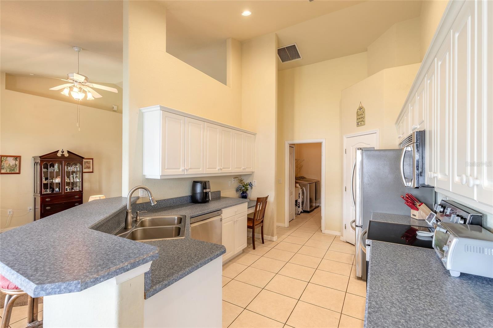 8 LAMOYNE LN, PALM COAST, FL, 32137