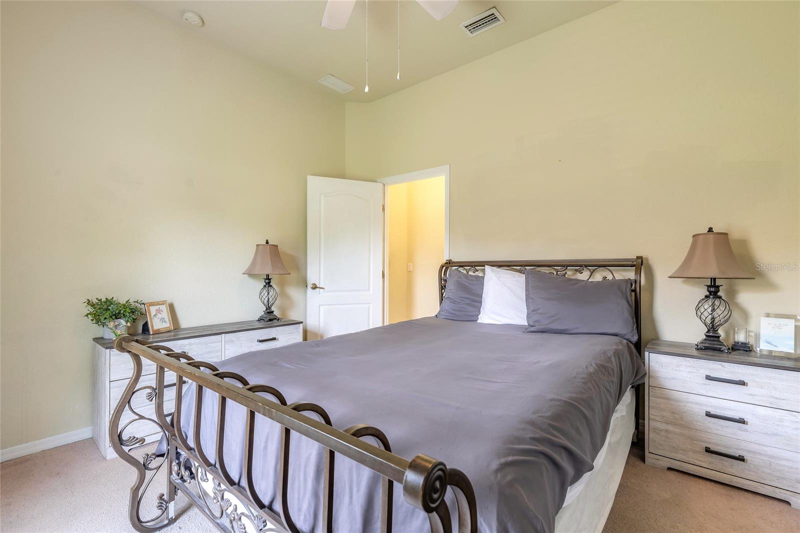 8 LAMOYNE LN, PALM COAST, FL, 32137