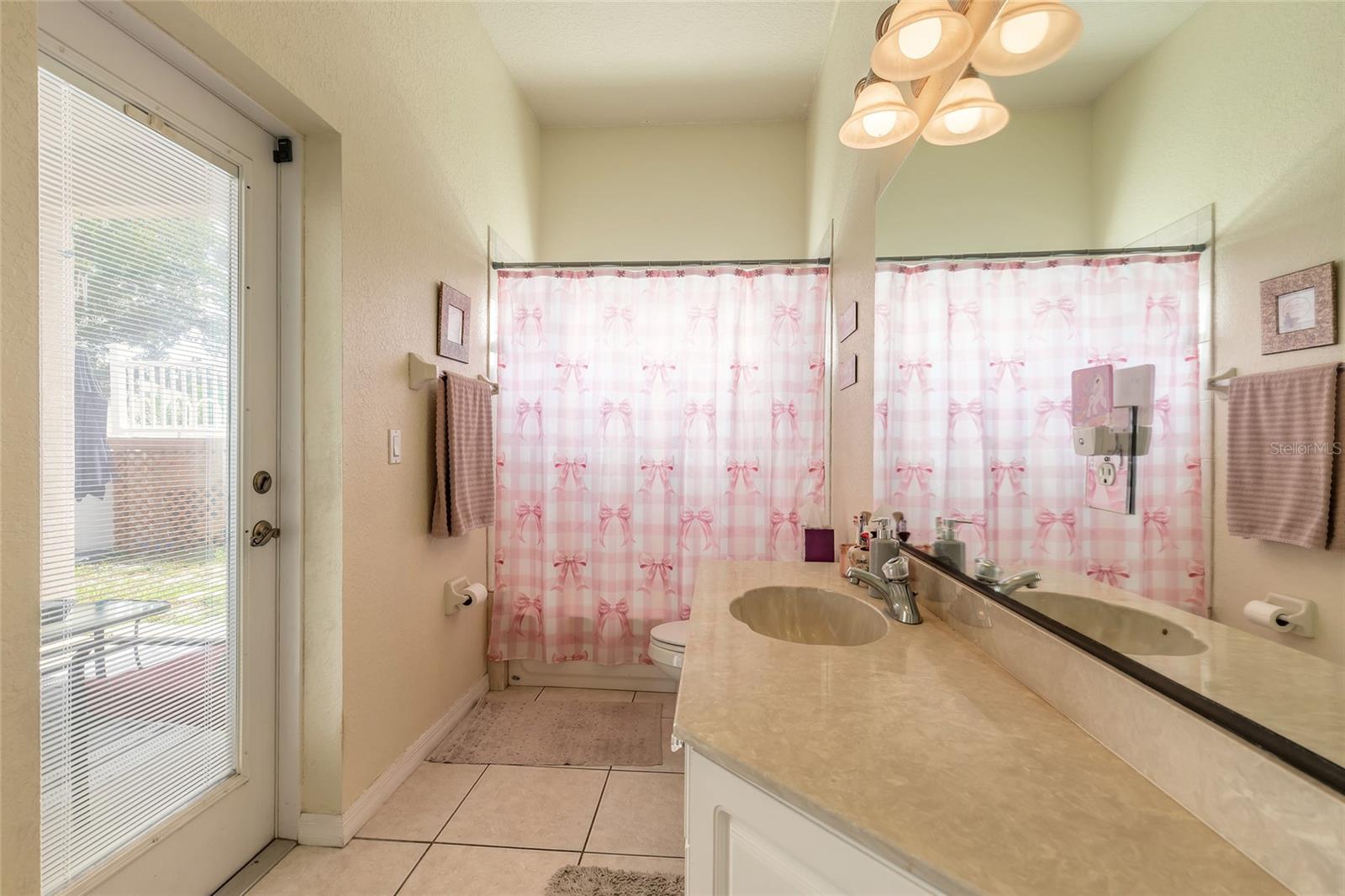 8 LAMOYNE LN, PALM COAST, FL, 32137