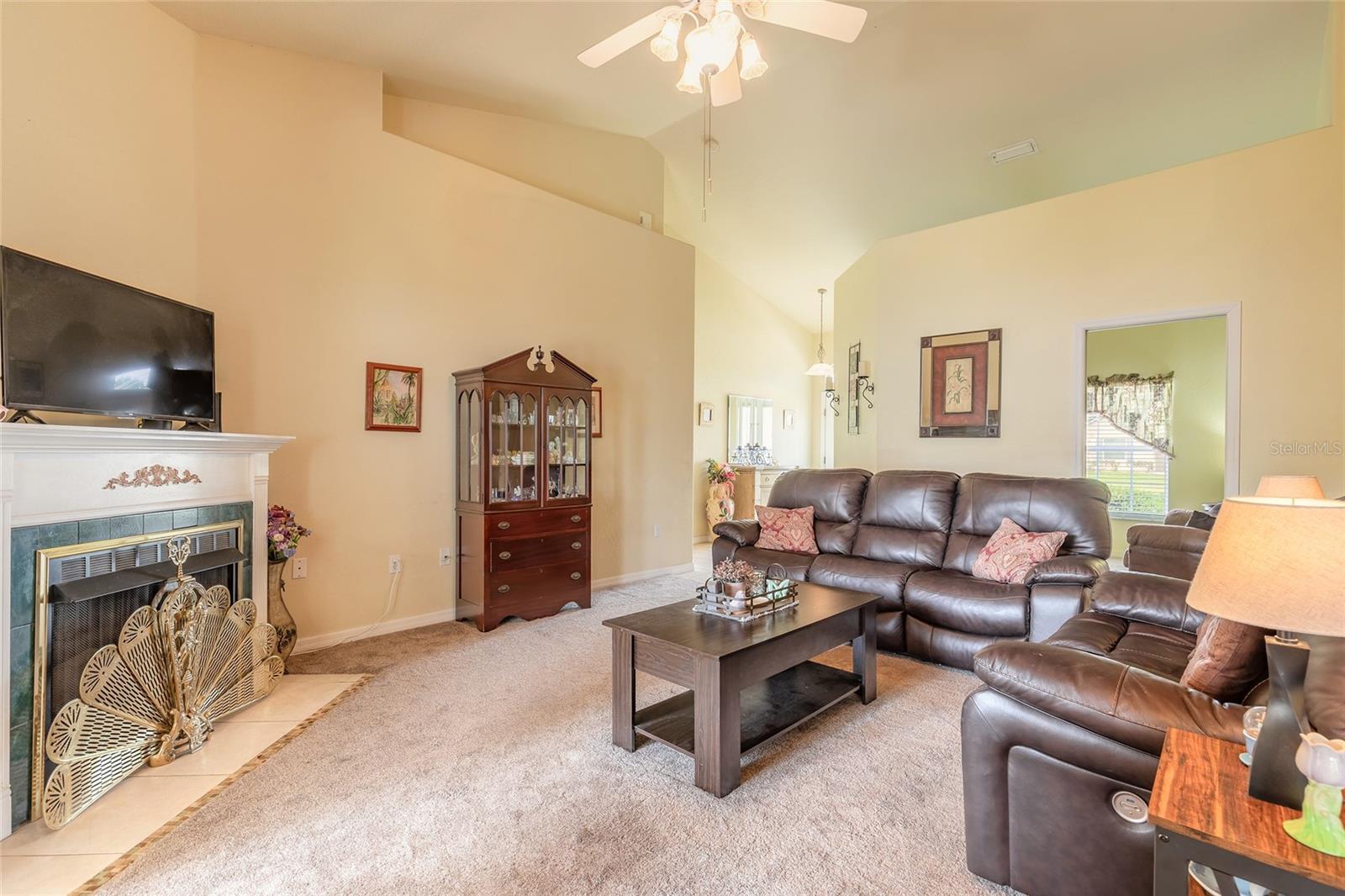 8 LAMOYNE LN, PALM COAST, FL, 32137