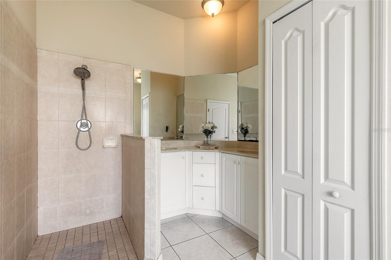 8 LAMOYNE LN, PALM COAST, FL, 32137