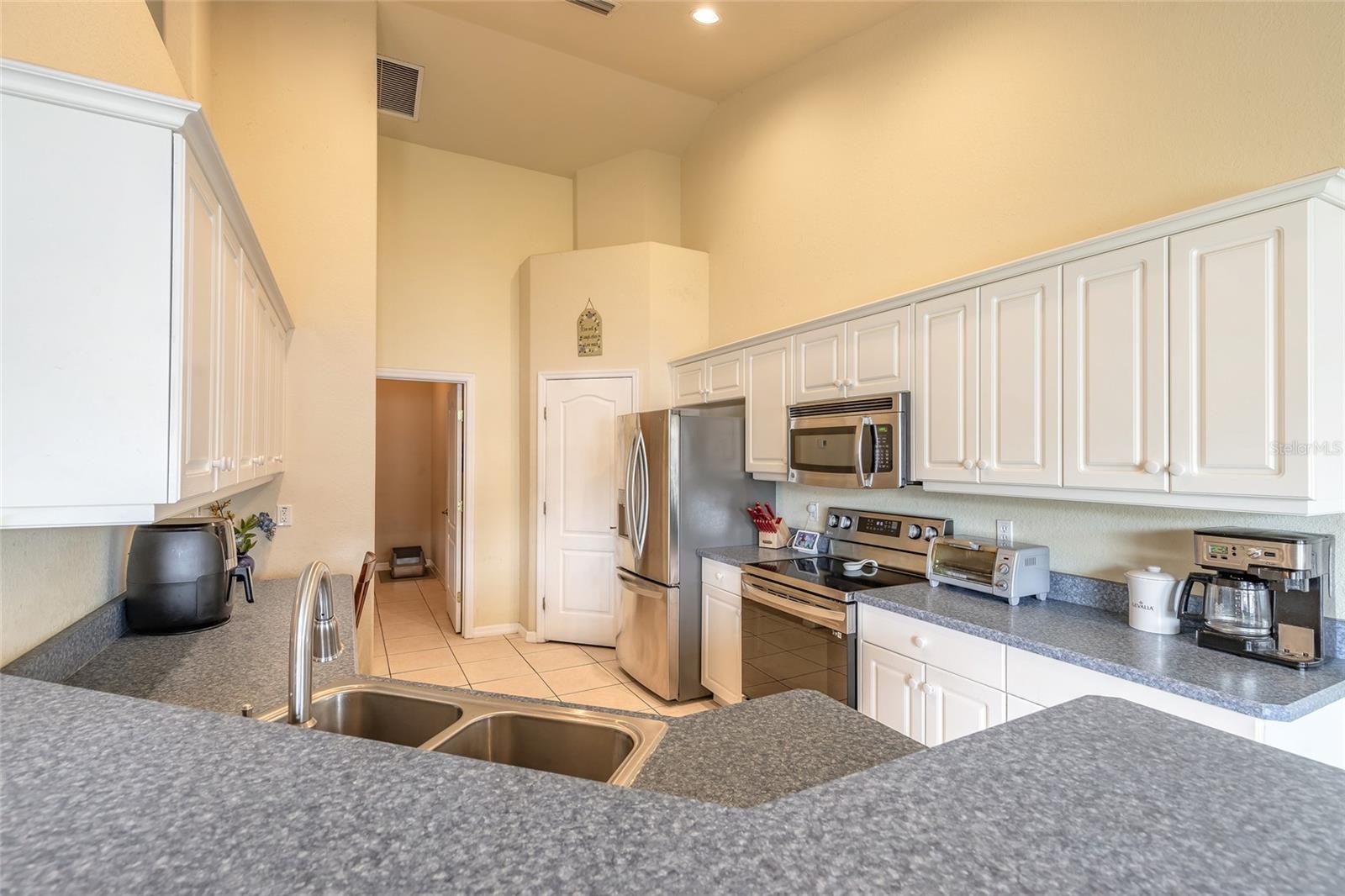 8 LAMOYNE LN, PALM COAST, FL, 32137