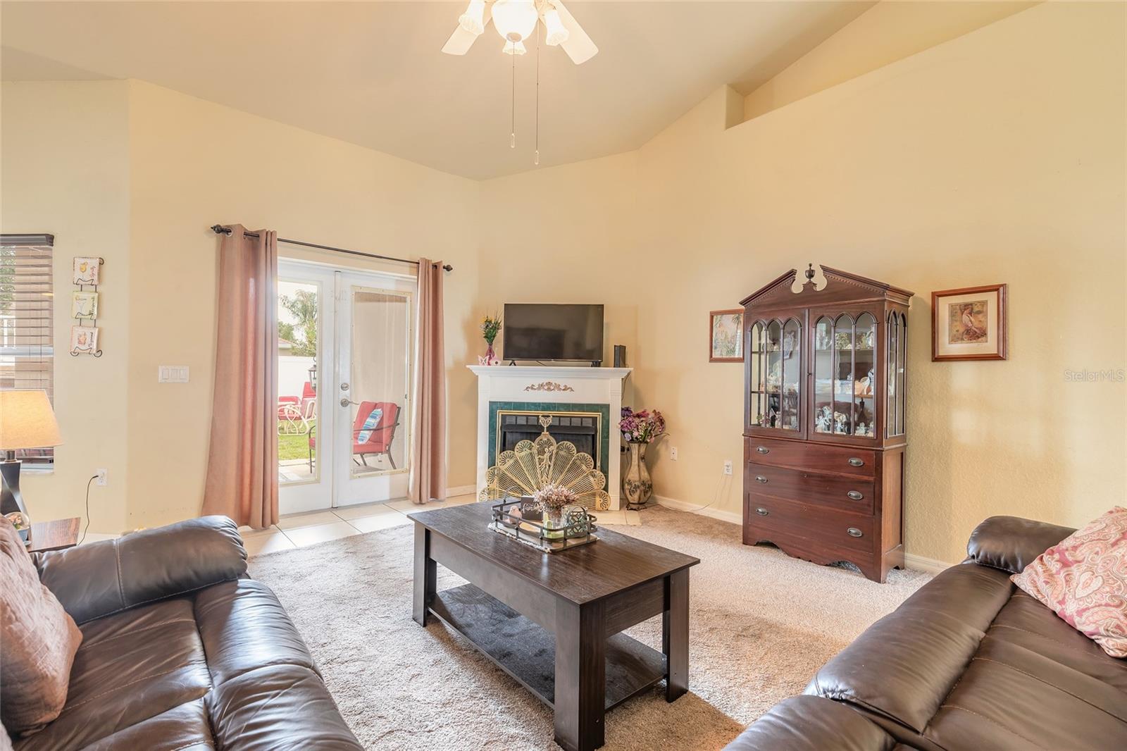 8 LAMOYNE LN, PALM COAST, FL, 32137