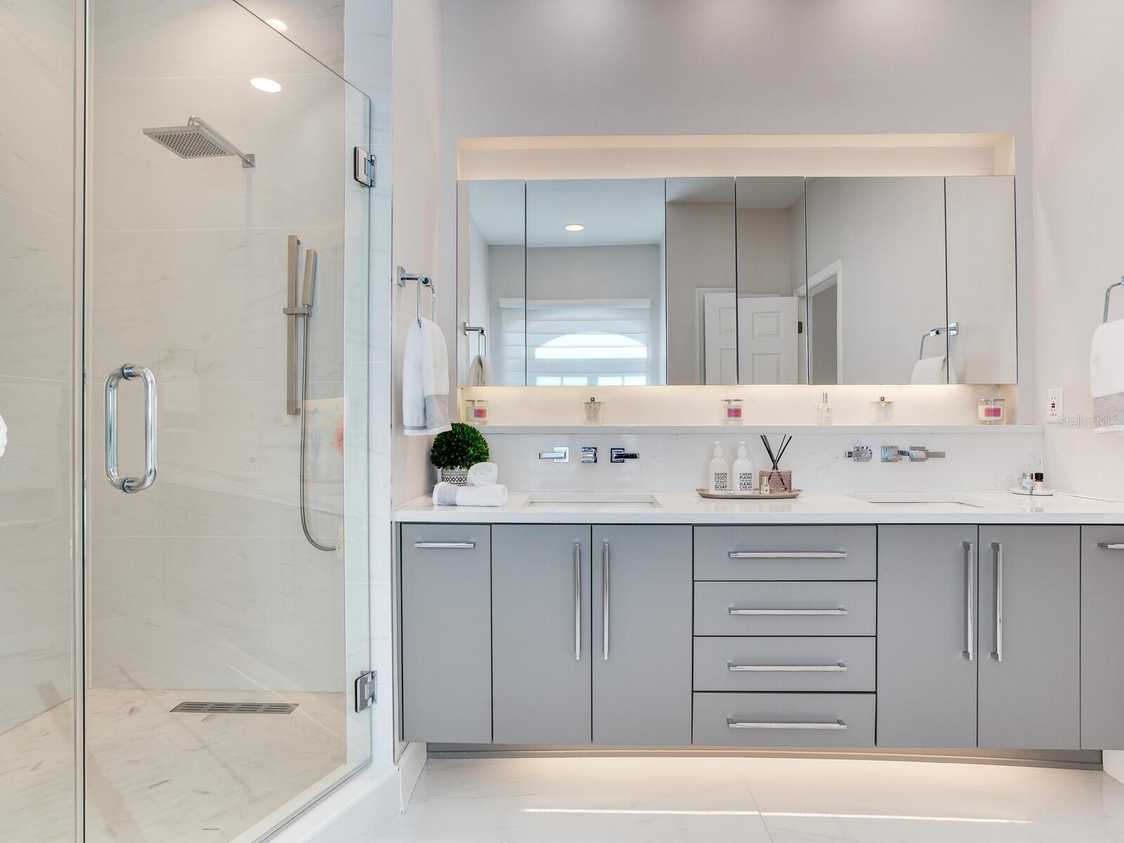 6302 VISTA VERDE DR E, ST PETERSBURG, FL, 33707