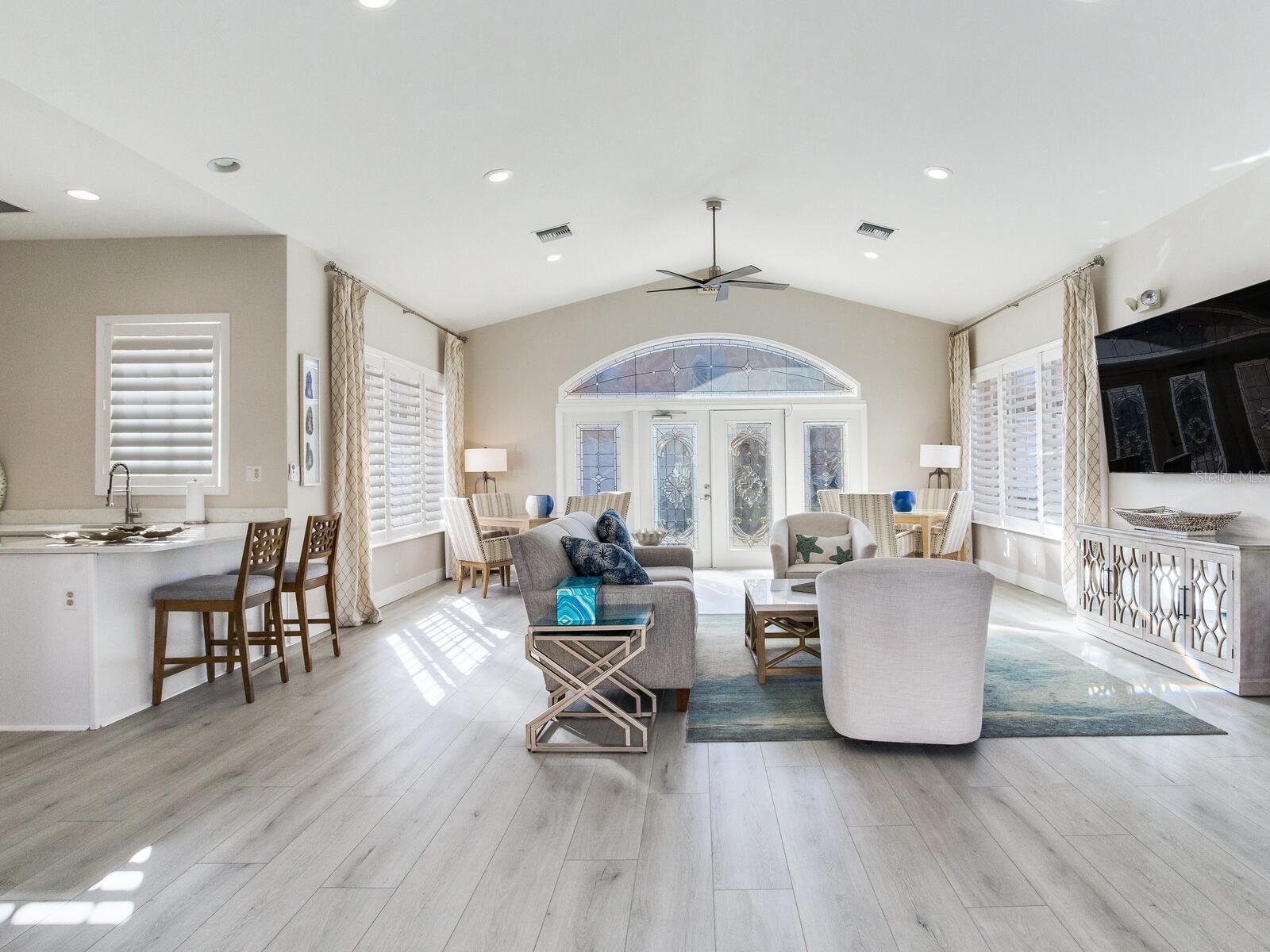 6302 VISTA VERDE DR E, ST PETERSBURG, FL, 33707