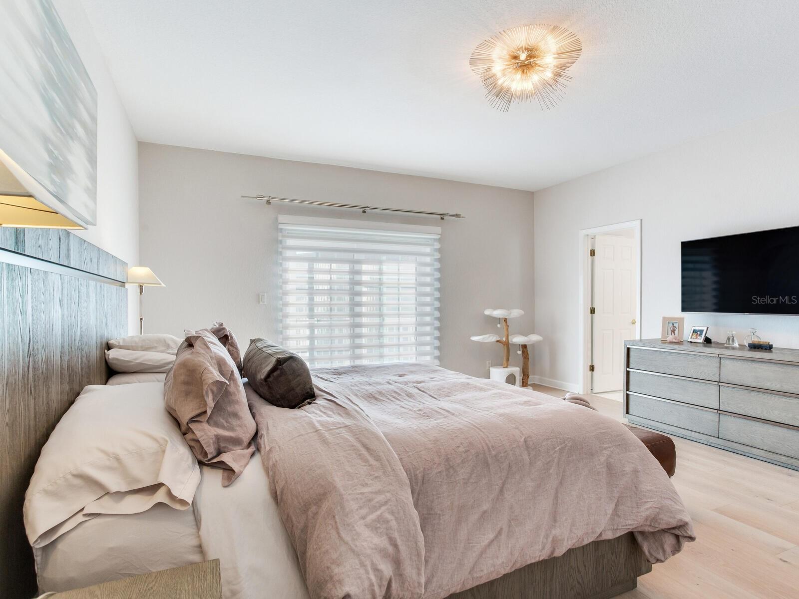 6302 VISTA VERDE DR E, ST PETERSBURG, FL, 33707