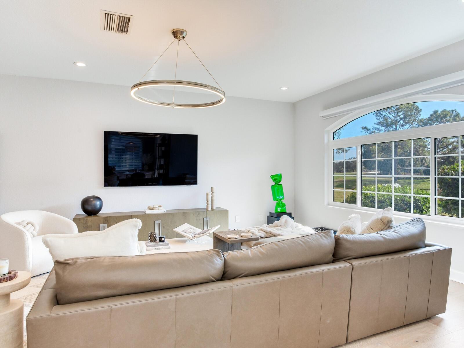 6302 VISTA VERDE DR E, ST PETERSBURG, FL, 33707