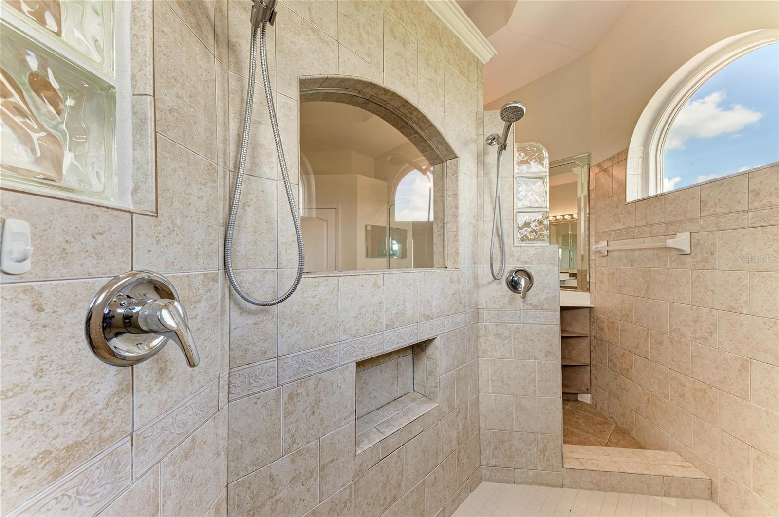5605 LAKE PADDOCK CIR, PARRISH, FL, 34219
