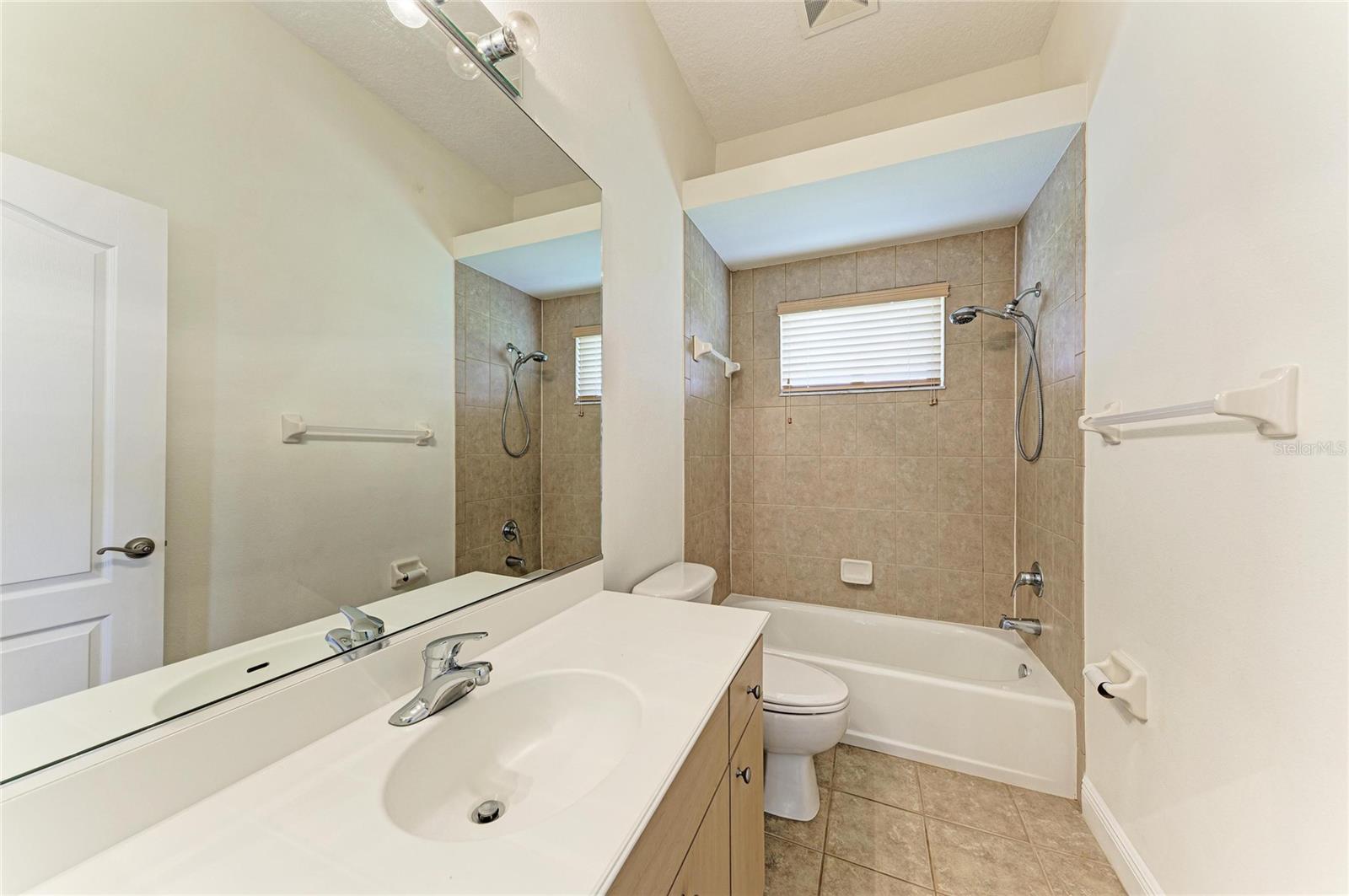 5605 LAKE PADDOCK CIR, PARRISH, FL, 34219