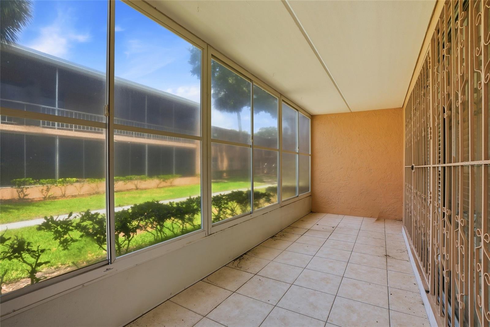 4715 CHRISTA CT #335, TAMPA, FL, 33614