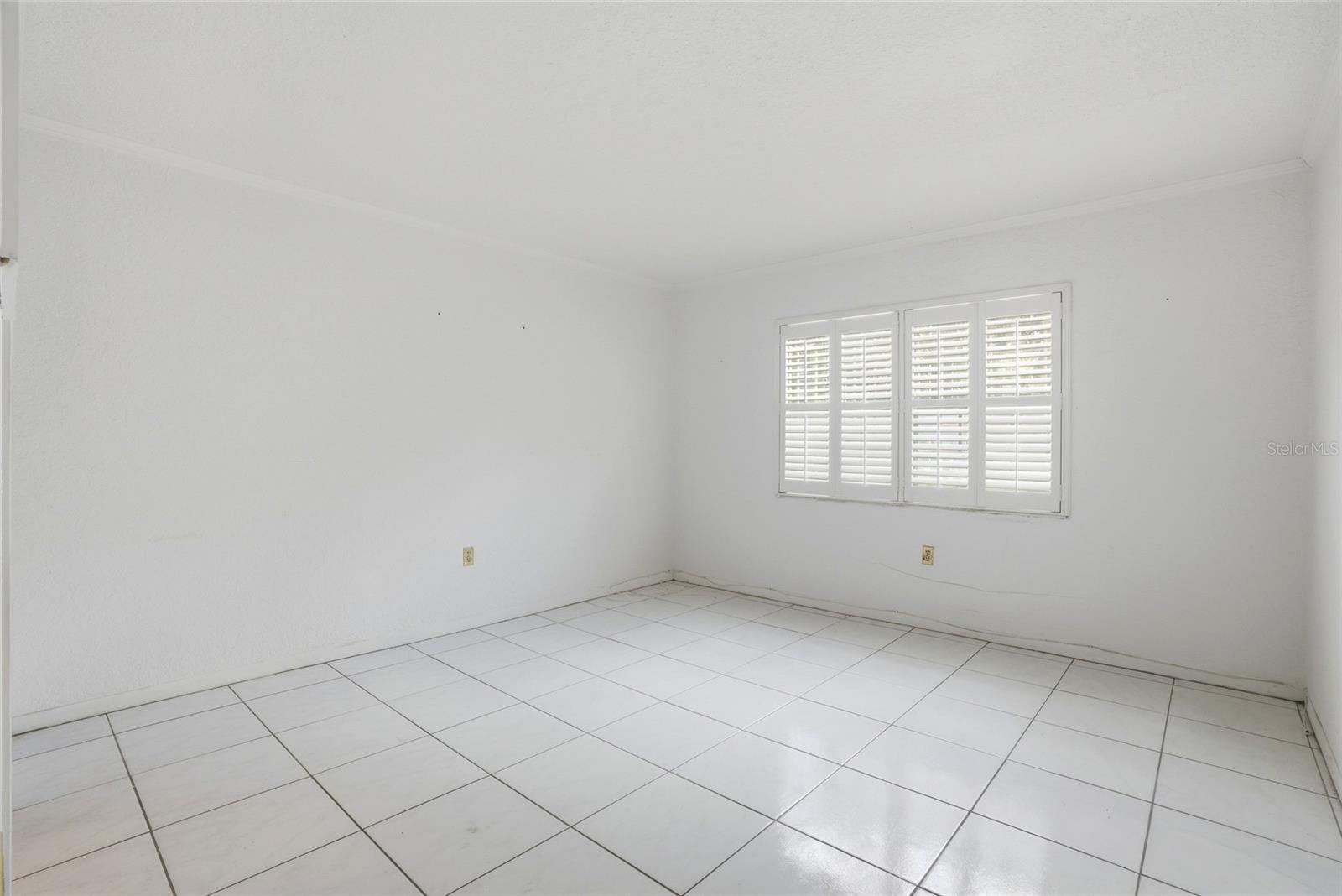 4715 CHRISTA CT #335, TAMPA, FL, 33614
