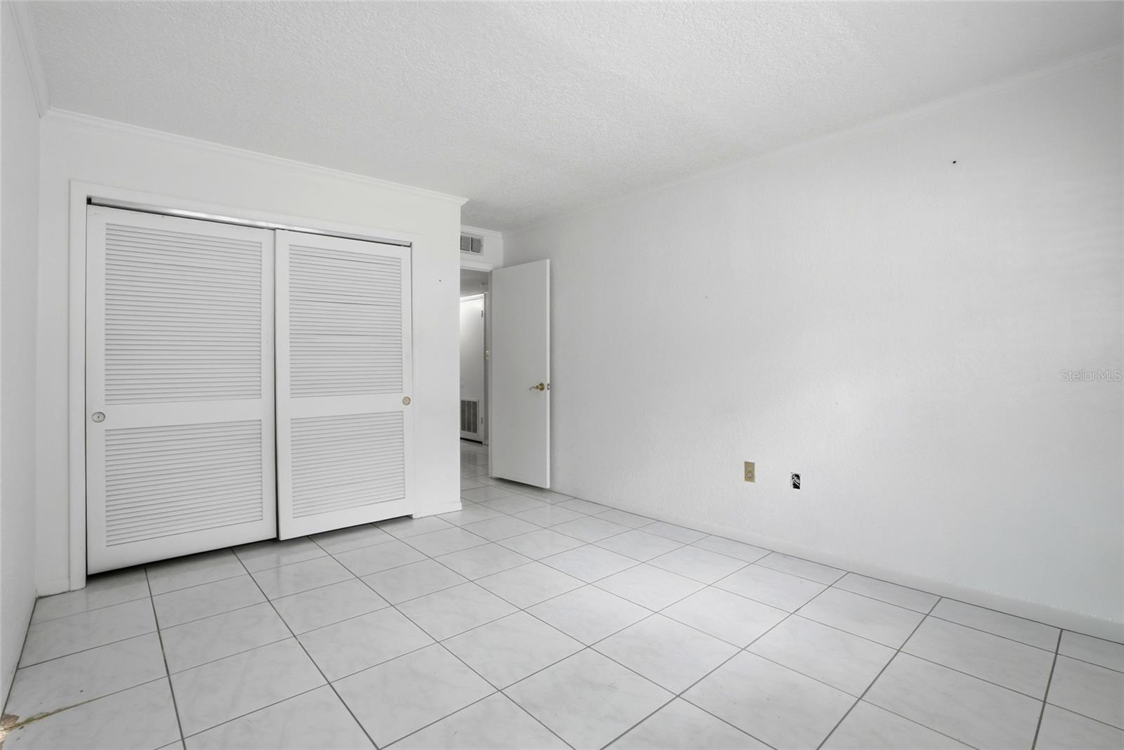 4715 CHRISTA CT #335, TAMPA, FL, 33614
