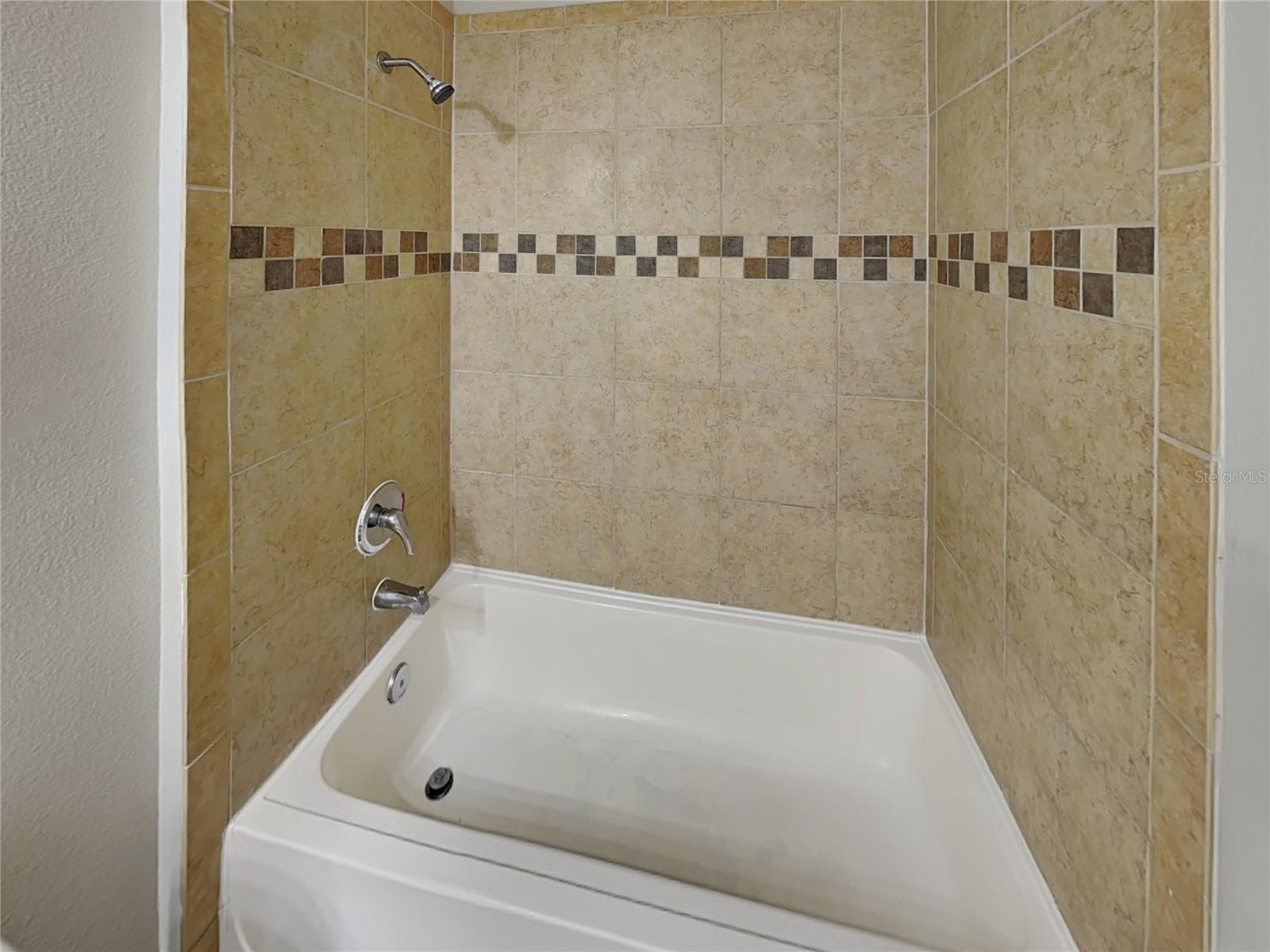 MALLORY SQUARE PH 01, DELAND, FL, 32720
