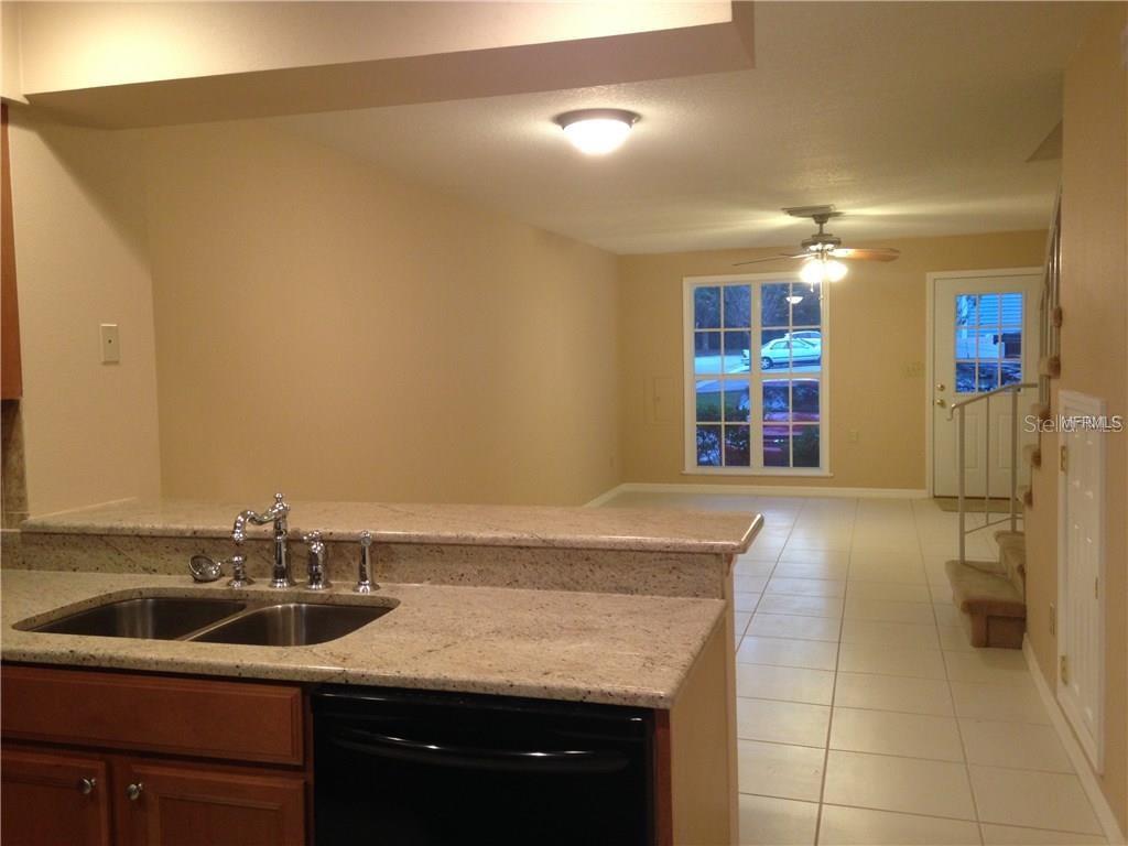 11355 REGAL SQUARE DR, TAMPA, FL, 33617