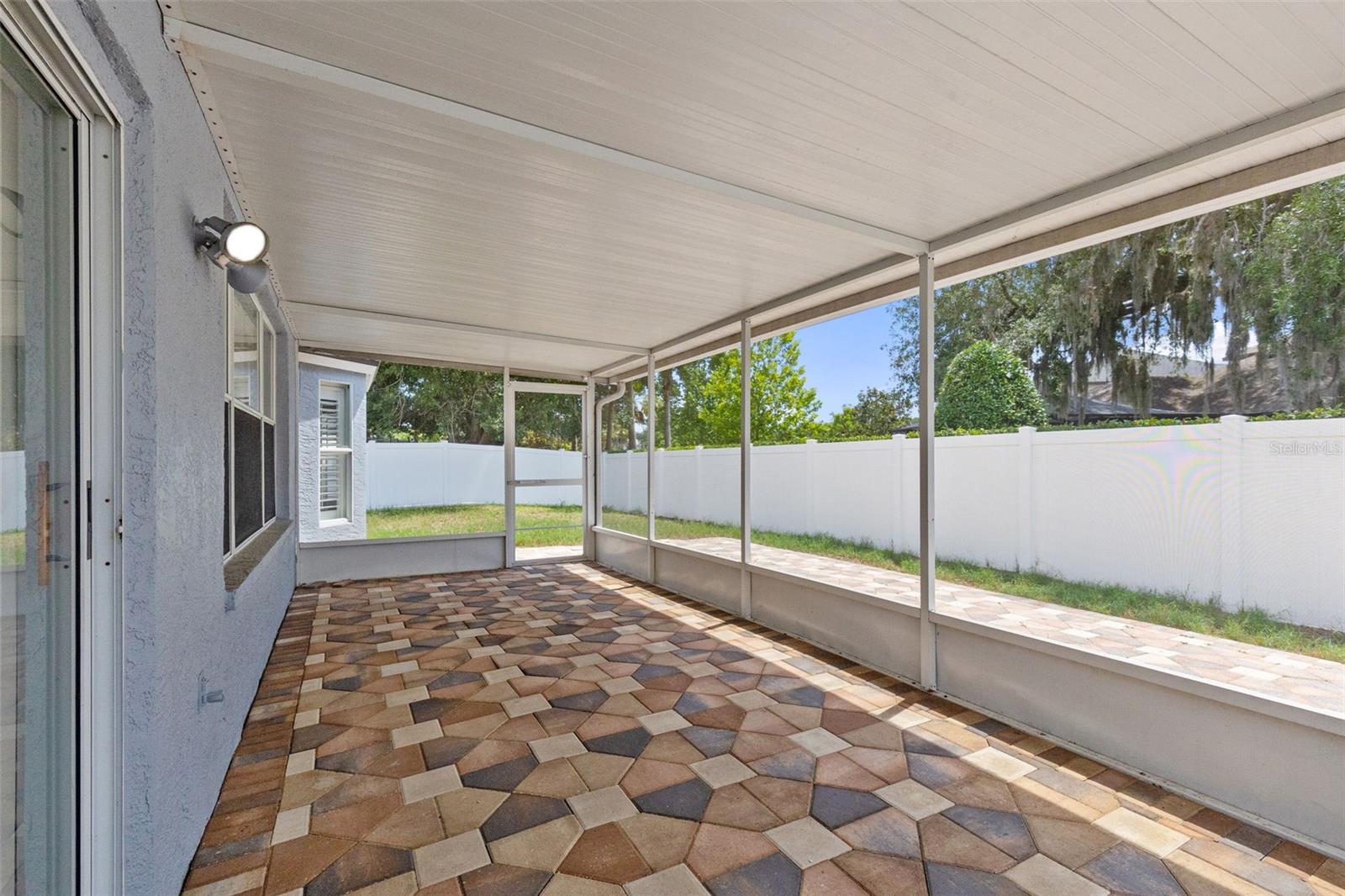 8606 FAWN CREEK DR, TAMPA, FL, 33626