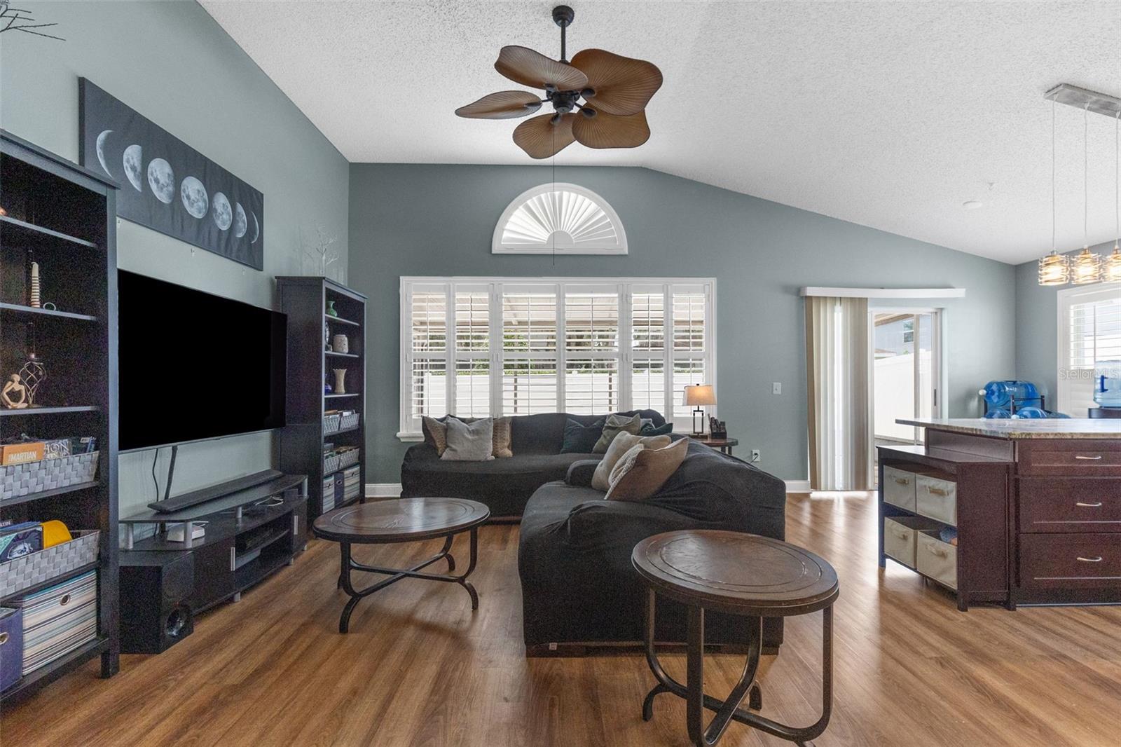8606 FAWN CREEK DR, TAMPA, FL, 33626
