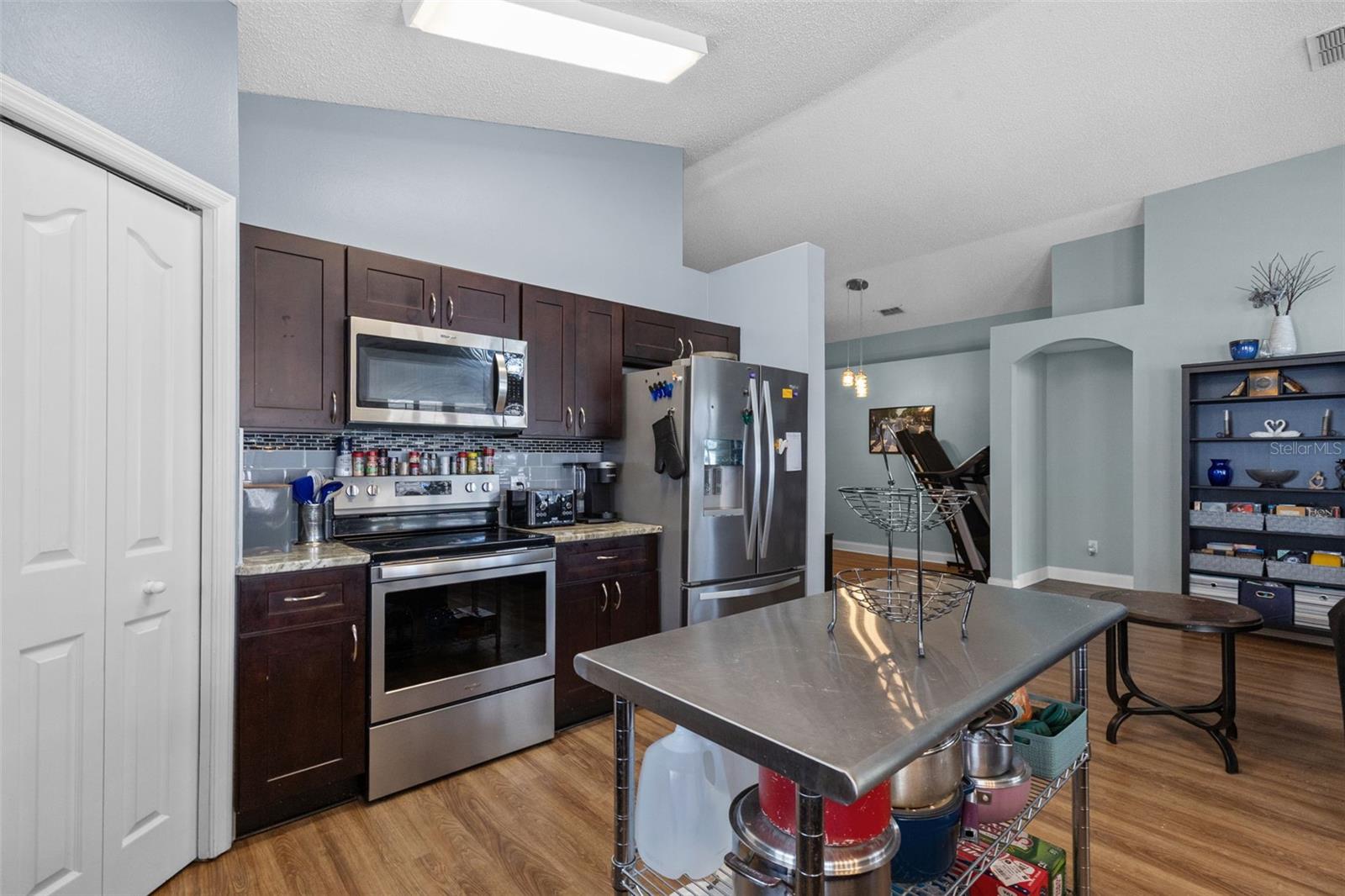 8606 FAWN CREEK DR, TAMPA, FL, 33626