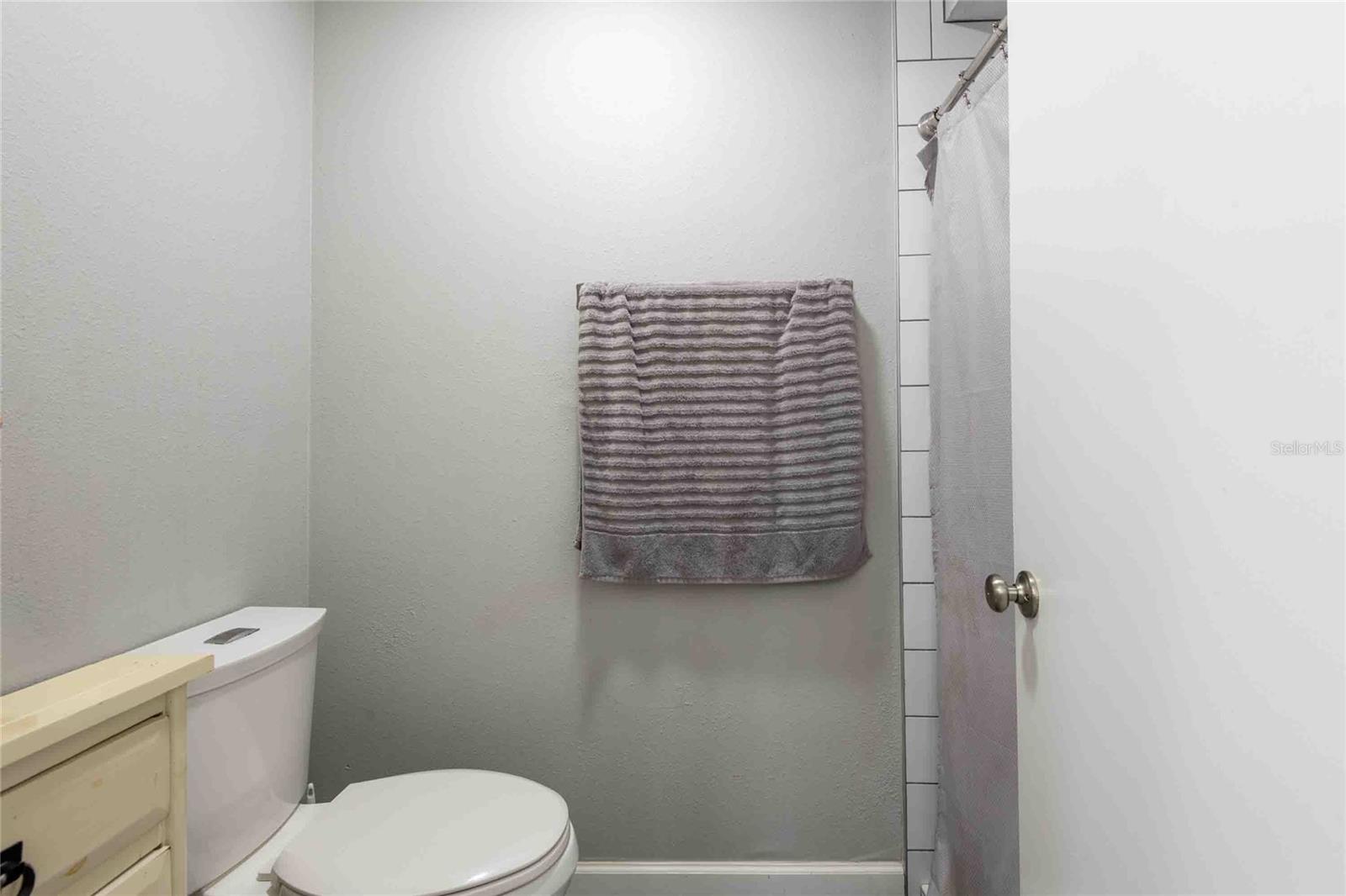 15307 W POND WOODS DR #301, TAMPA, FL, 33618