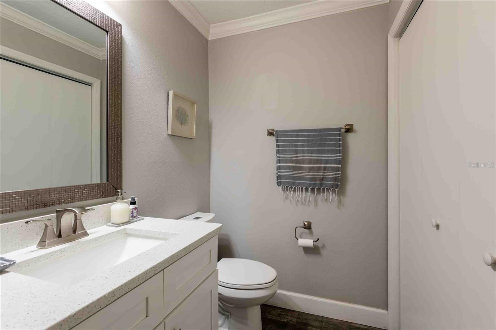 15307 W POND WOODS DR #301, TAMPA, FL, 33618