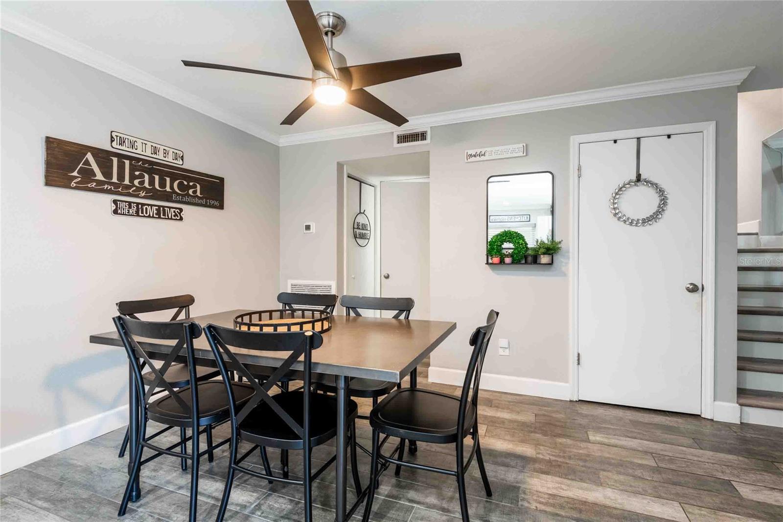15307 W POND WOODS DR #301, TAMPA, FL, 33618
