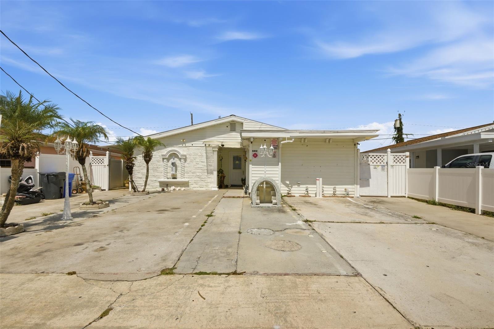 6812 N THATCHER AVE, TAMPA, FL, 33614