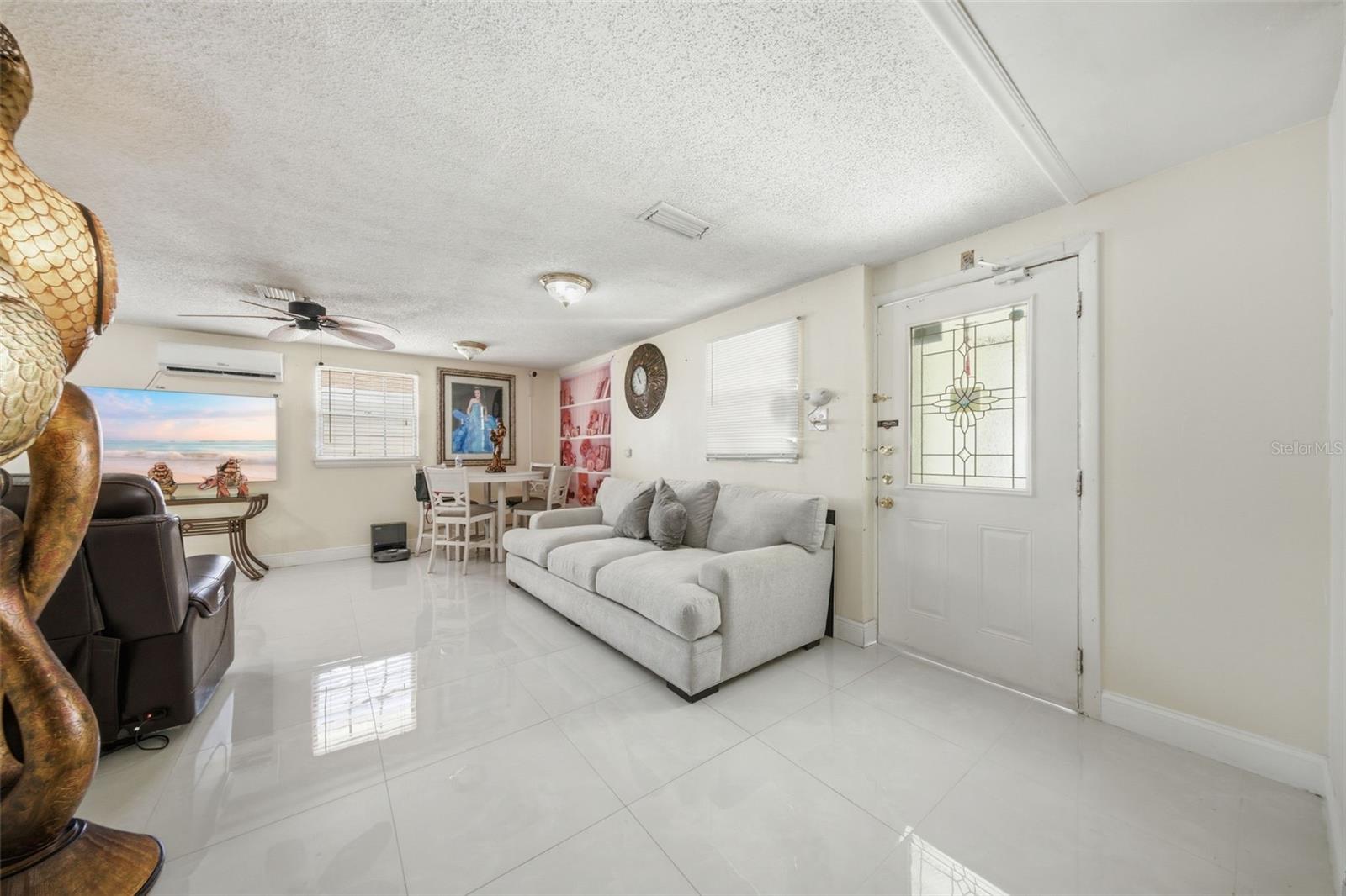 6812 N THATCHER AVE, TAMPA, FL, 33614