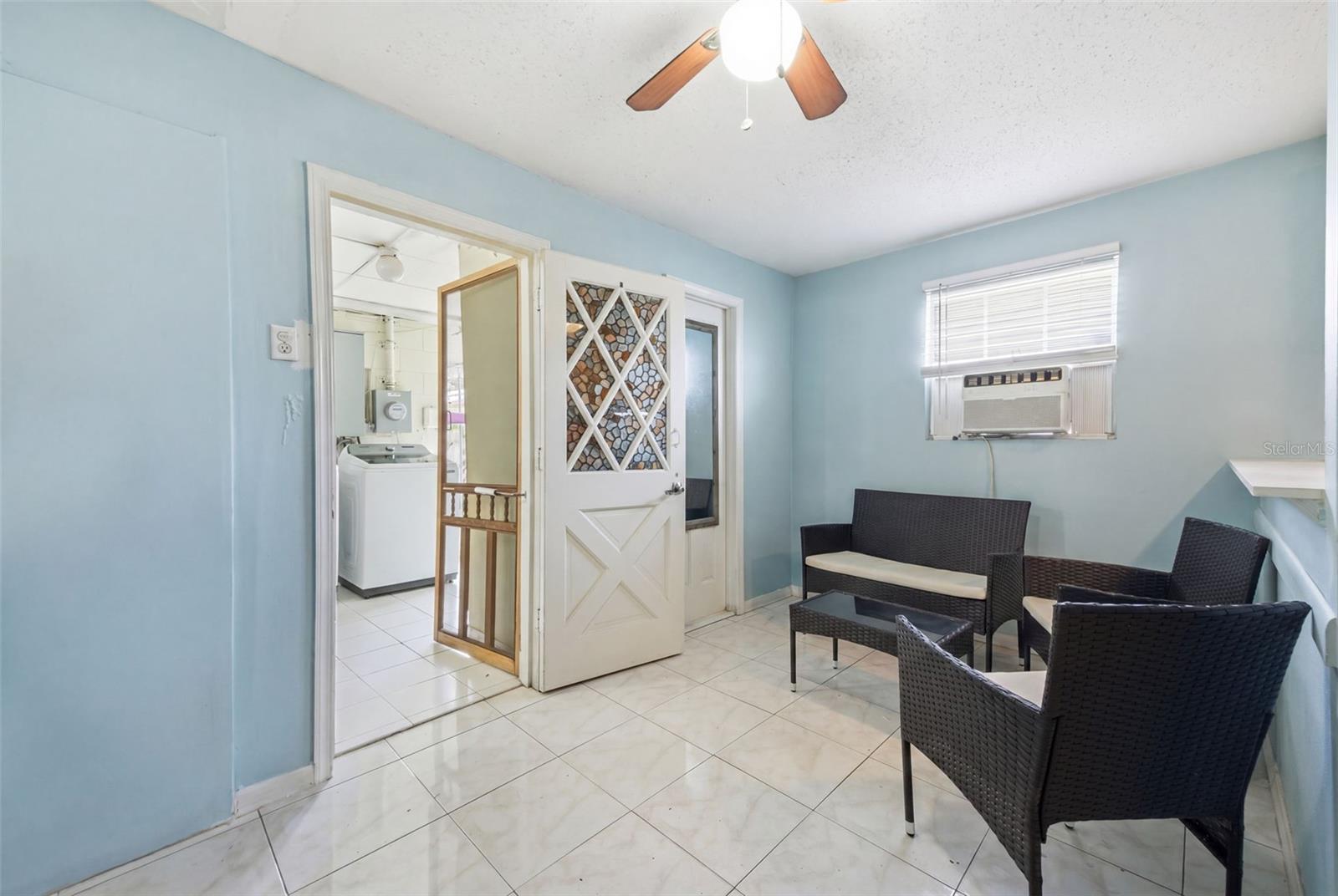 6812 N THATCHER AVE, TAMPA, FL, 33614
