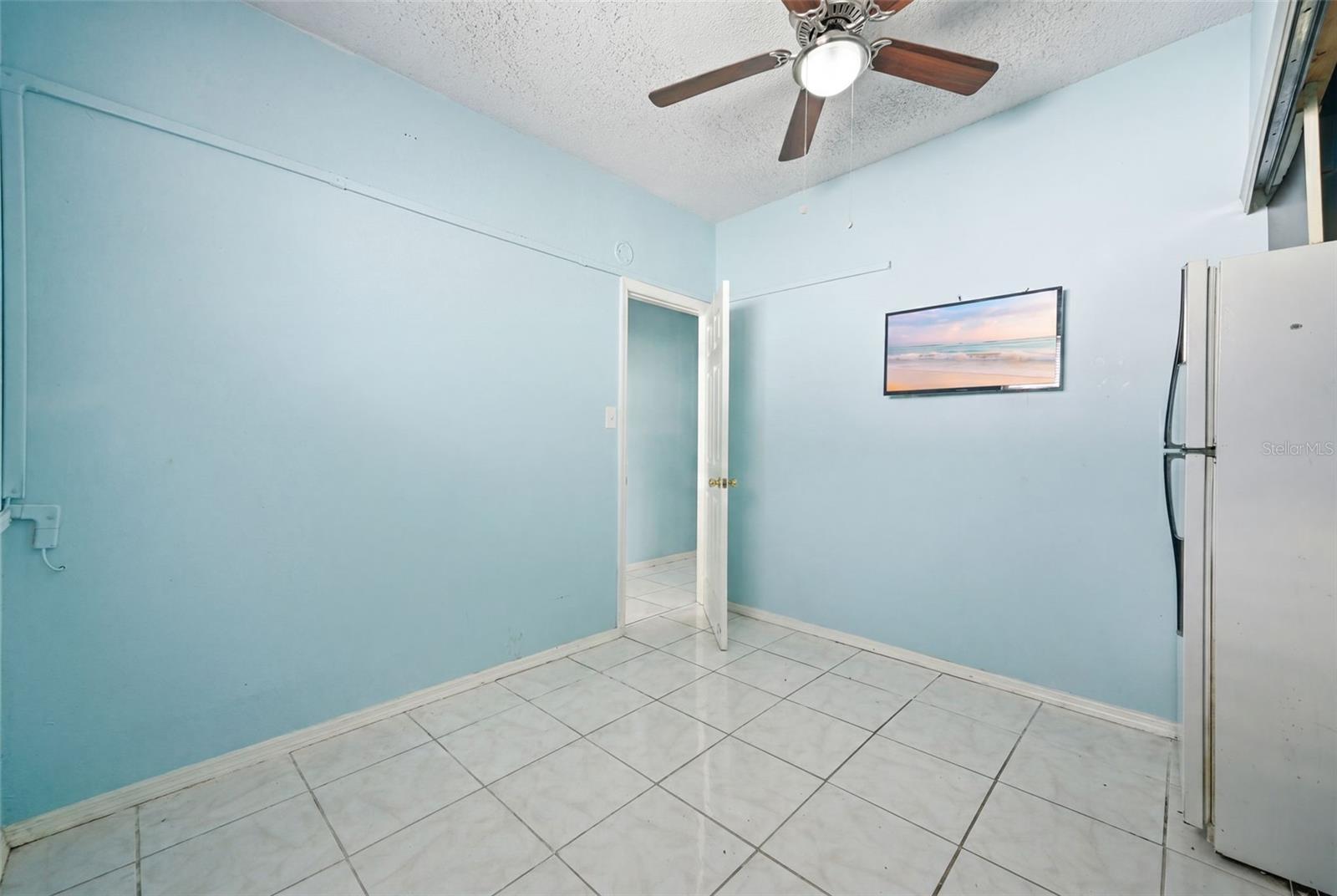 6812 N THATCHER AVE, TAMPA, FL, 33614