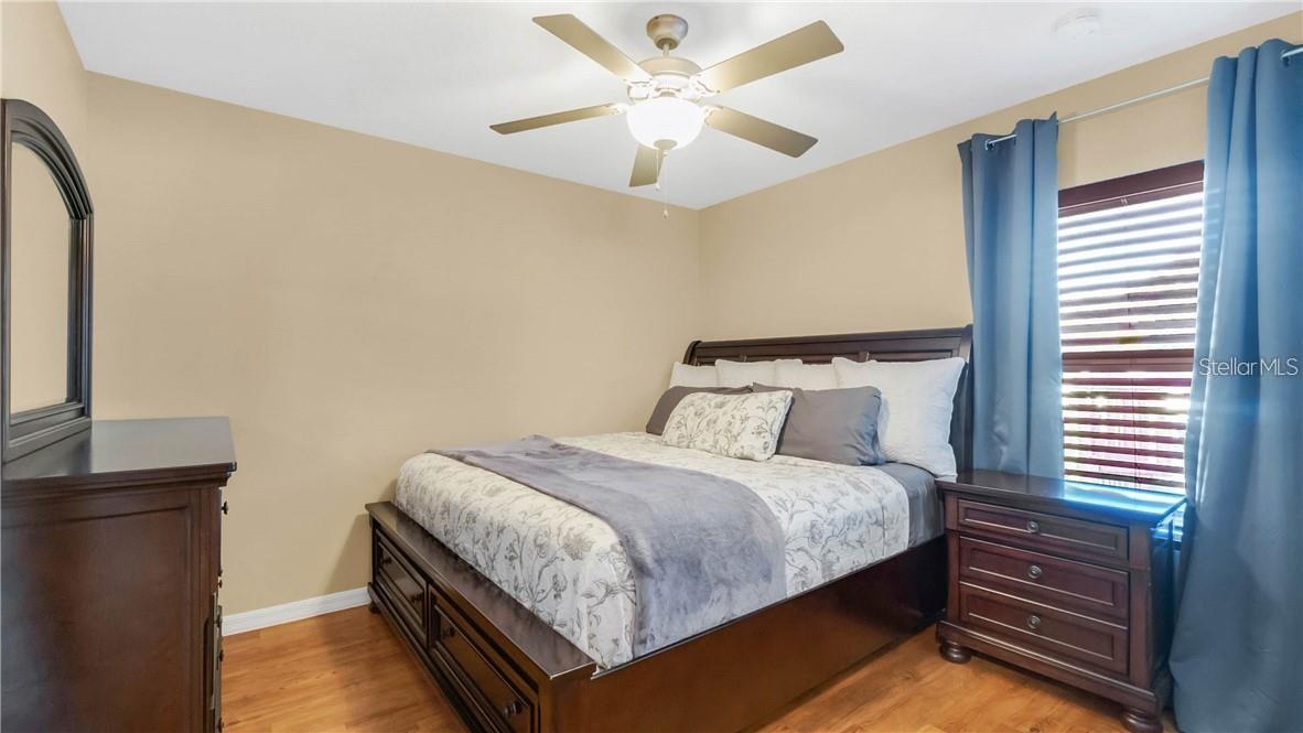 431 MIDWAY AVE, MASCOTTE, FL, 34753