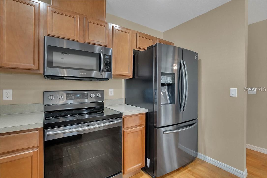 431 MIDWAY AVE, MASCOTTE, FL, 34753