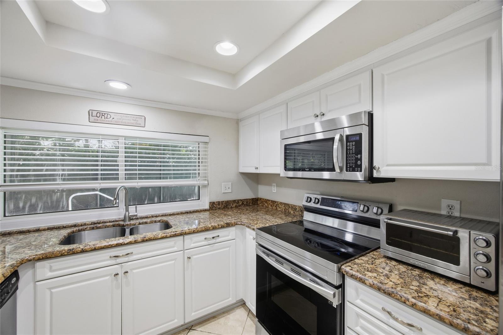 2447 GROVE RIDGE DR, PALM HARBOR, FL, 34683