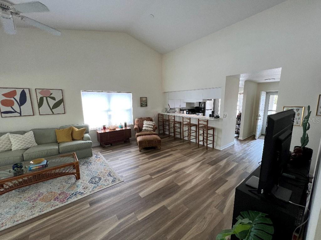 9485 HAMLIN BLVD #8, SEMINOLE, FL, 33776