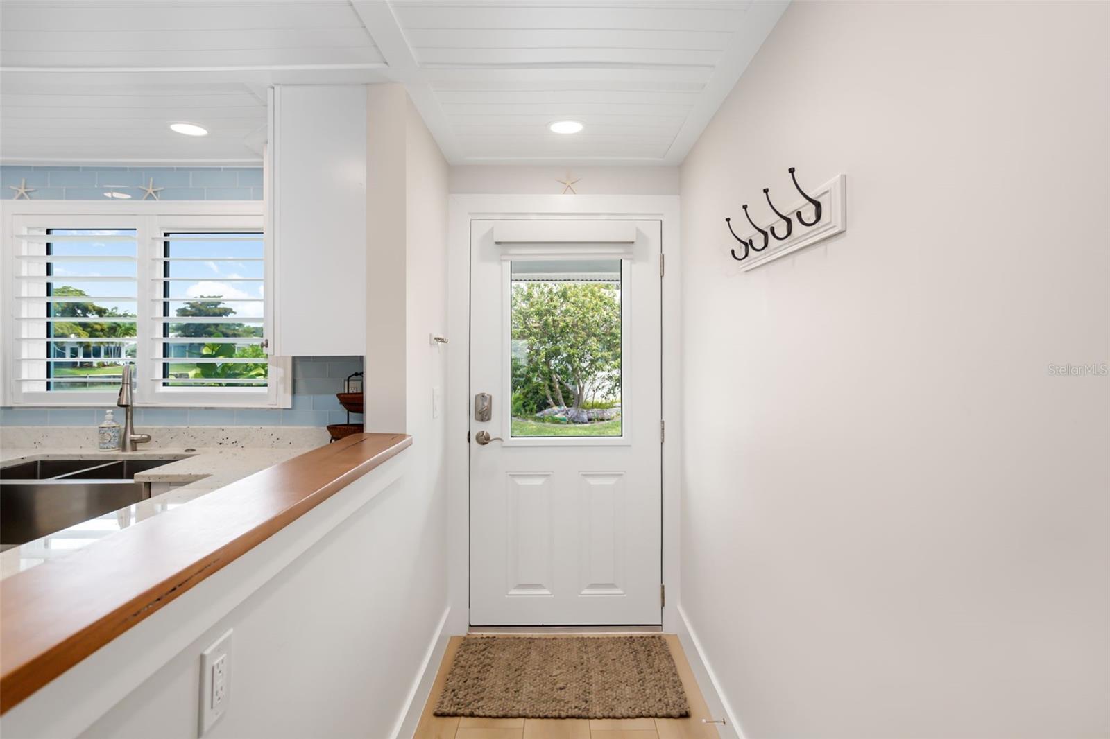 546 SPANISH DR S #122, LONGBOAT KEY, FL, 34228