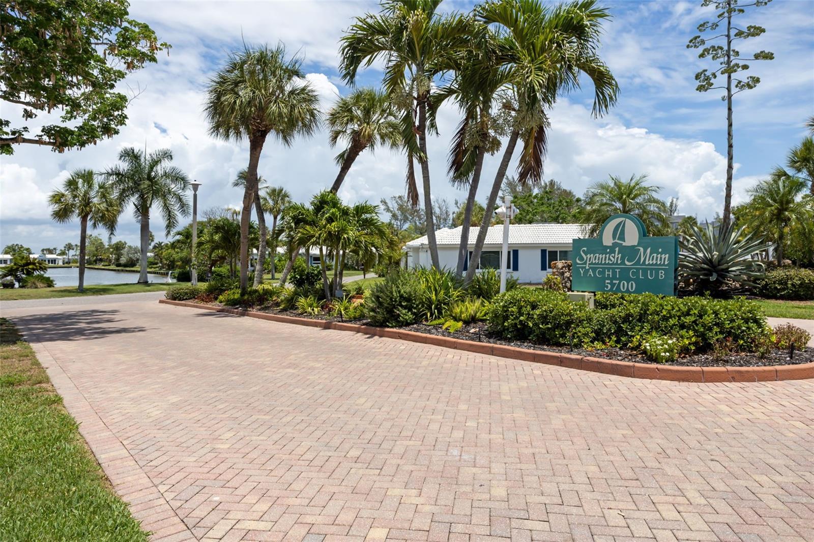 546 SPANISH DR S #122, LONGBOAT KEY, FL, 34228