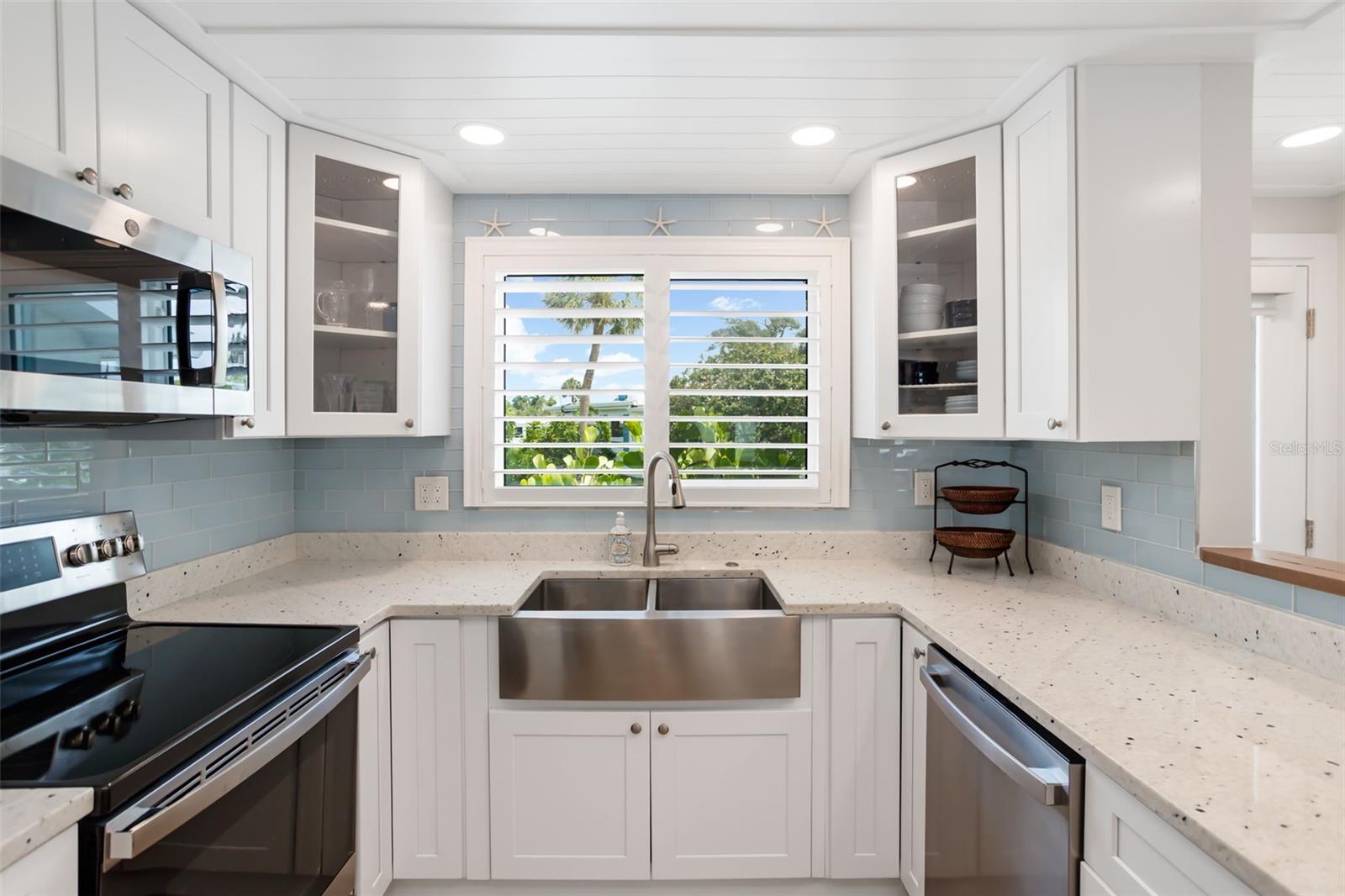 546 SPANISH DR S #122, LONGBOAT KEY, FL, 34228
