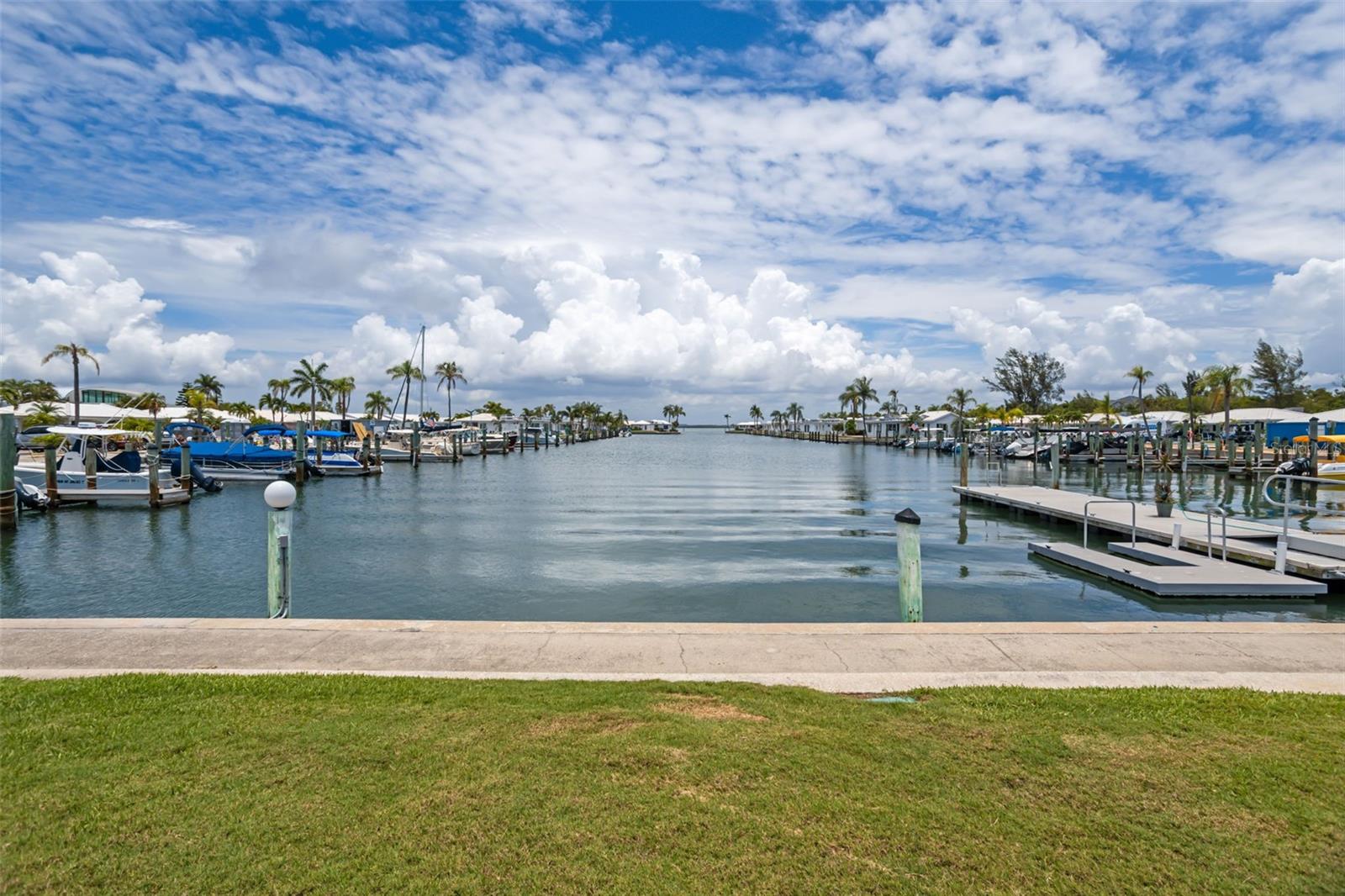 546 SPANISH DR S #122, LONGBOAT KEY, FL, 34228