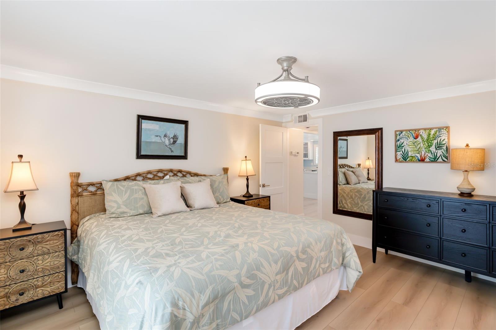 546 SPANISH DR S #122, LONGBOAT KEY, FL, 34228