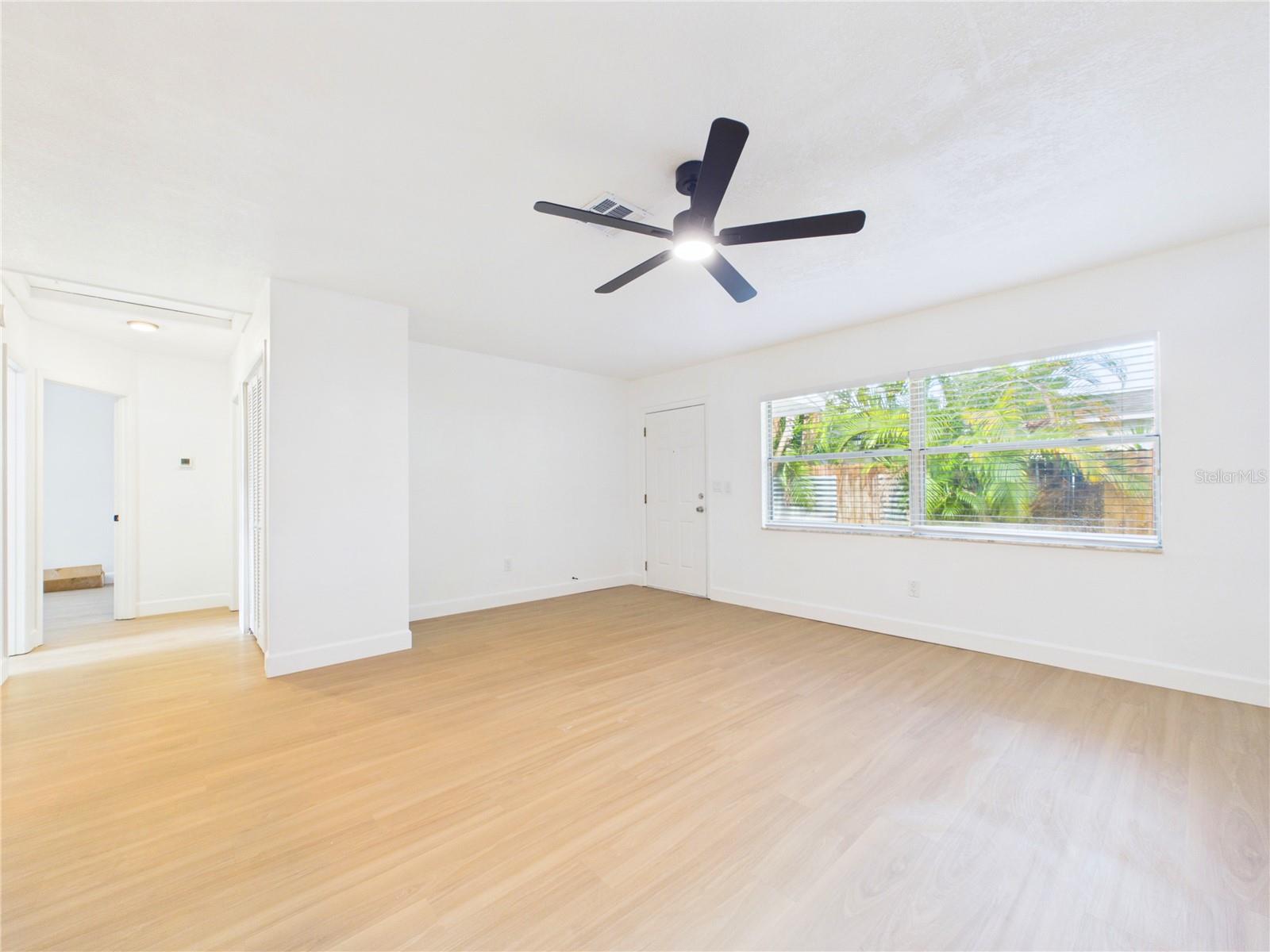 404 6TH AVE NW, LARGO, FL, 33770