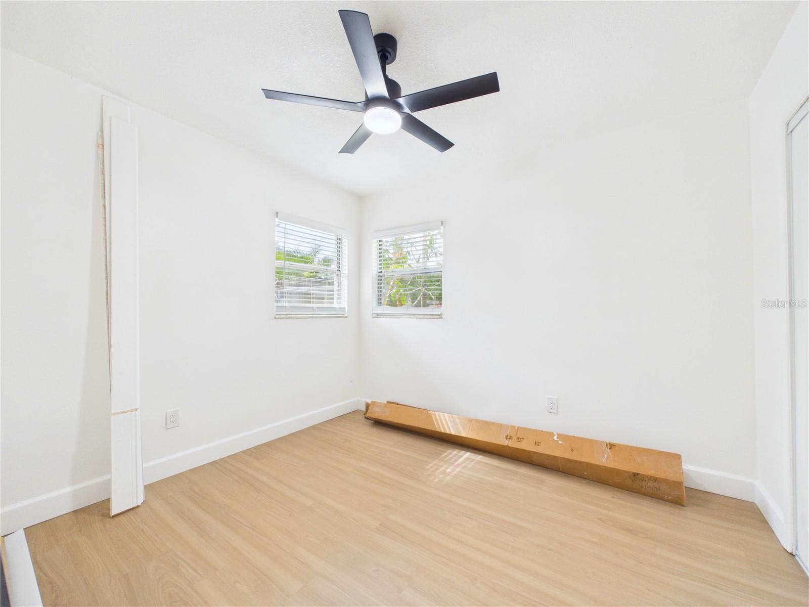 404 6TH AVE NW, LARGO, FL, 33770