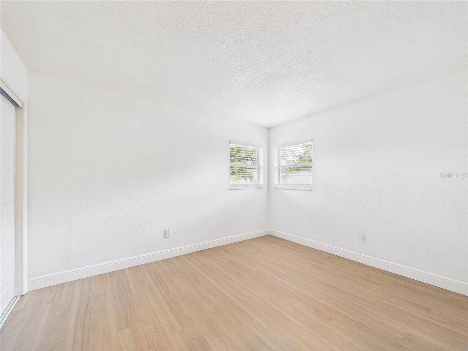 404 6TH AVE NW, LARGO, FL, 33770