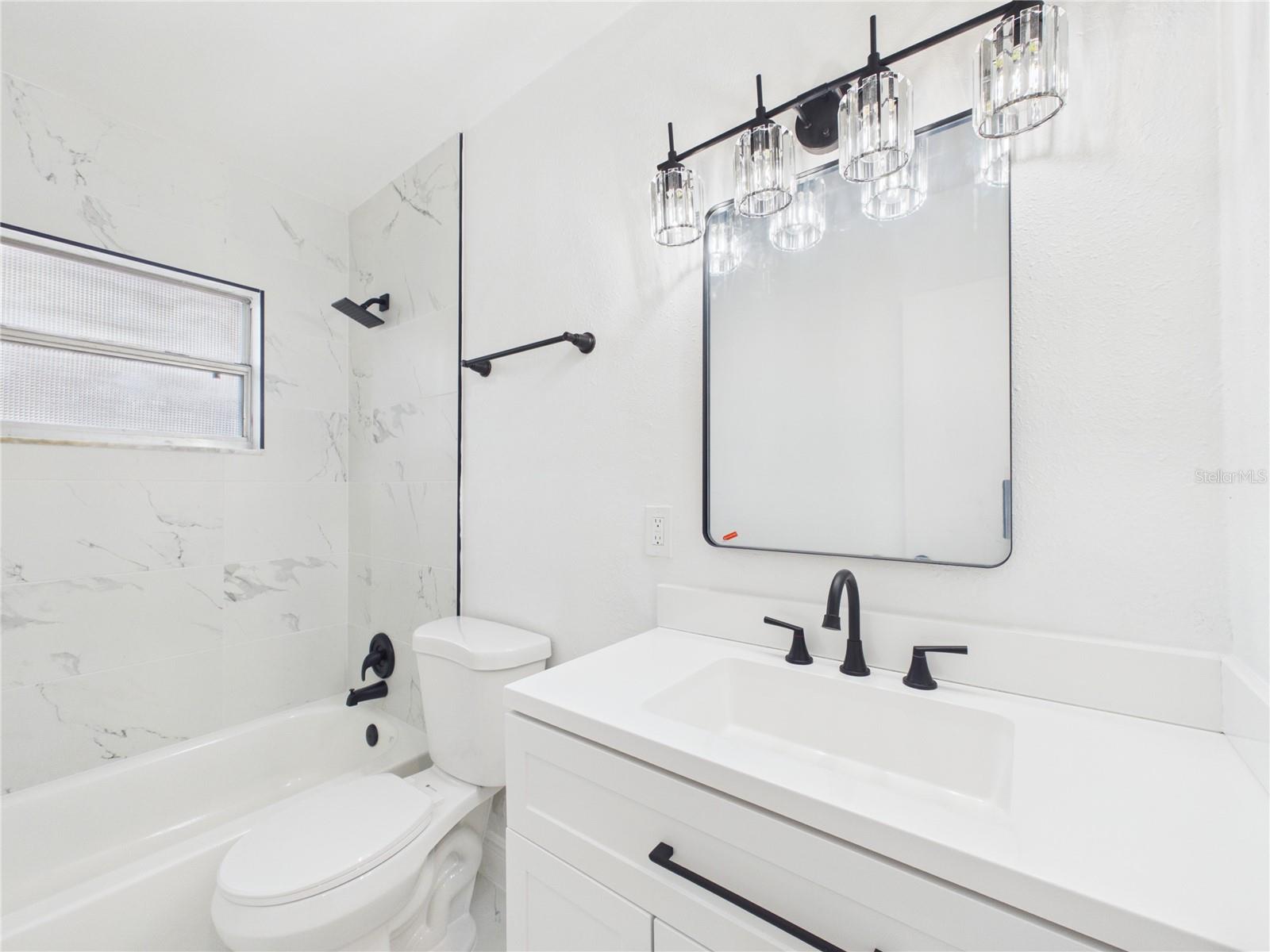 404 6TH AVE NW, LARGO, FL, 33770