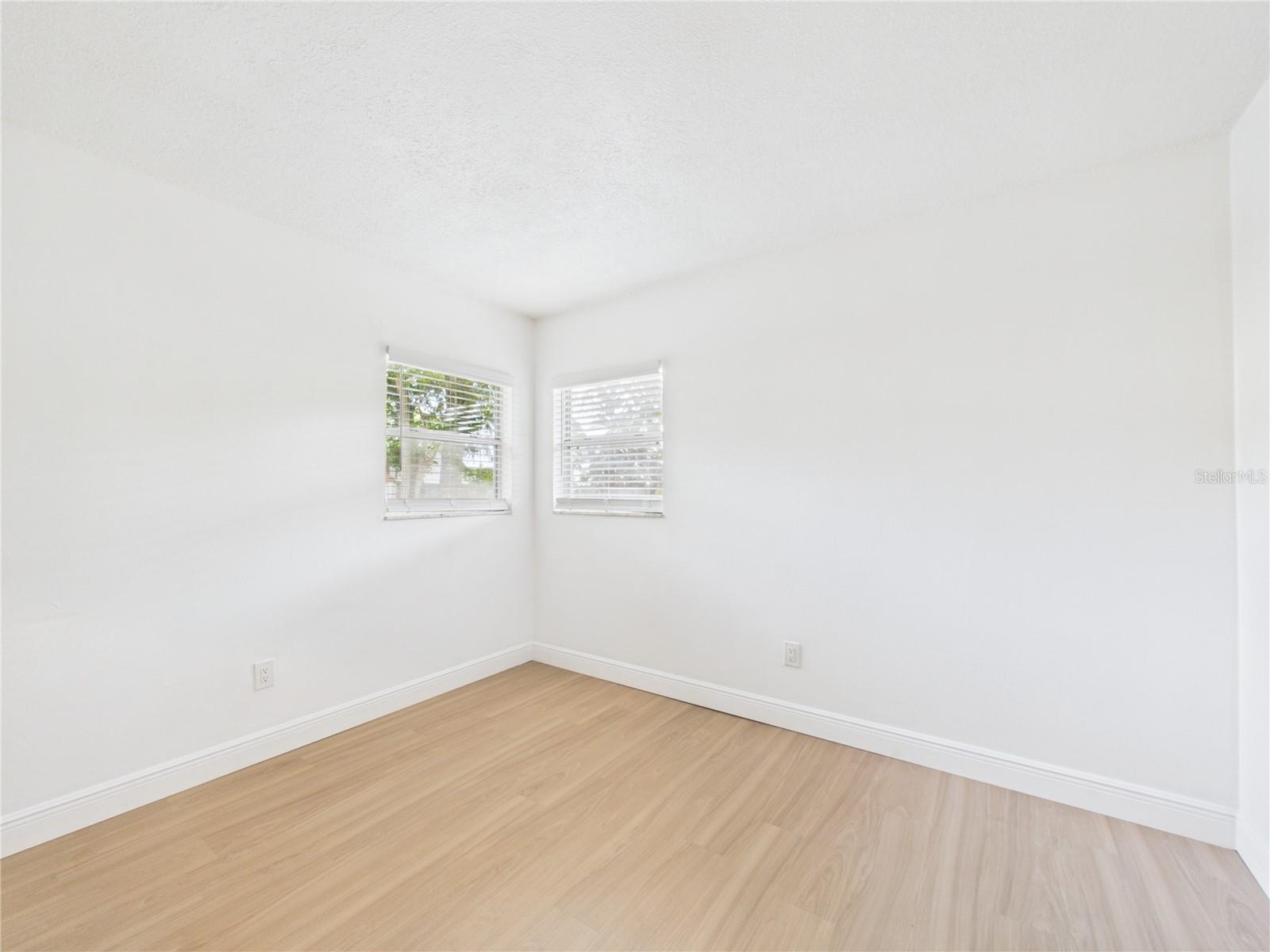 404 6TH AVE NW, LARGO, FL, 33770